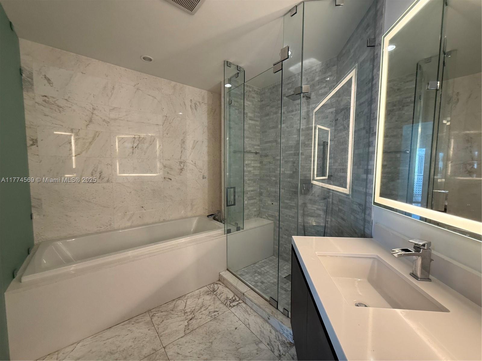 851 NE 1st Ave #2510, Miami FL 33132