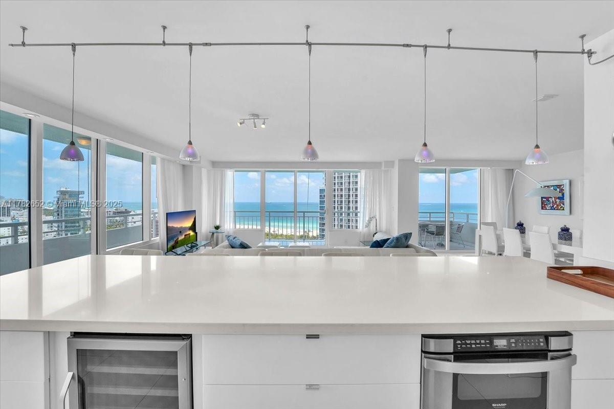 400 S Pointe Dr #1910, Miami Beach FL 33139