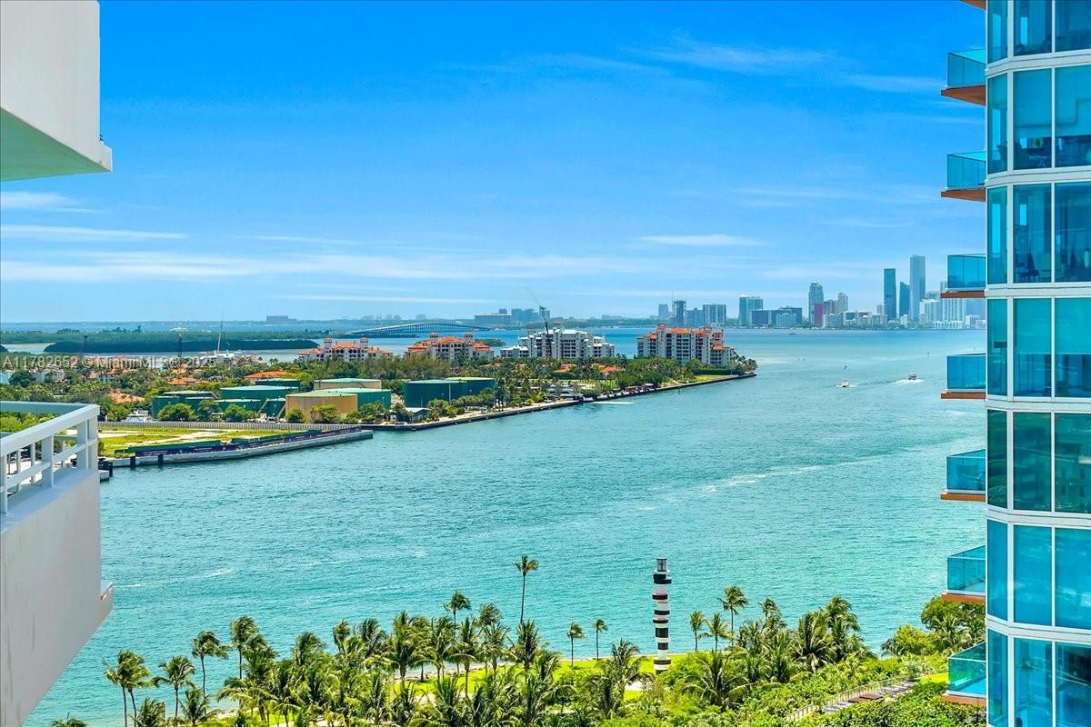 400 S Pointe Dr #1910, Miami Beach FL 33139