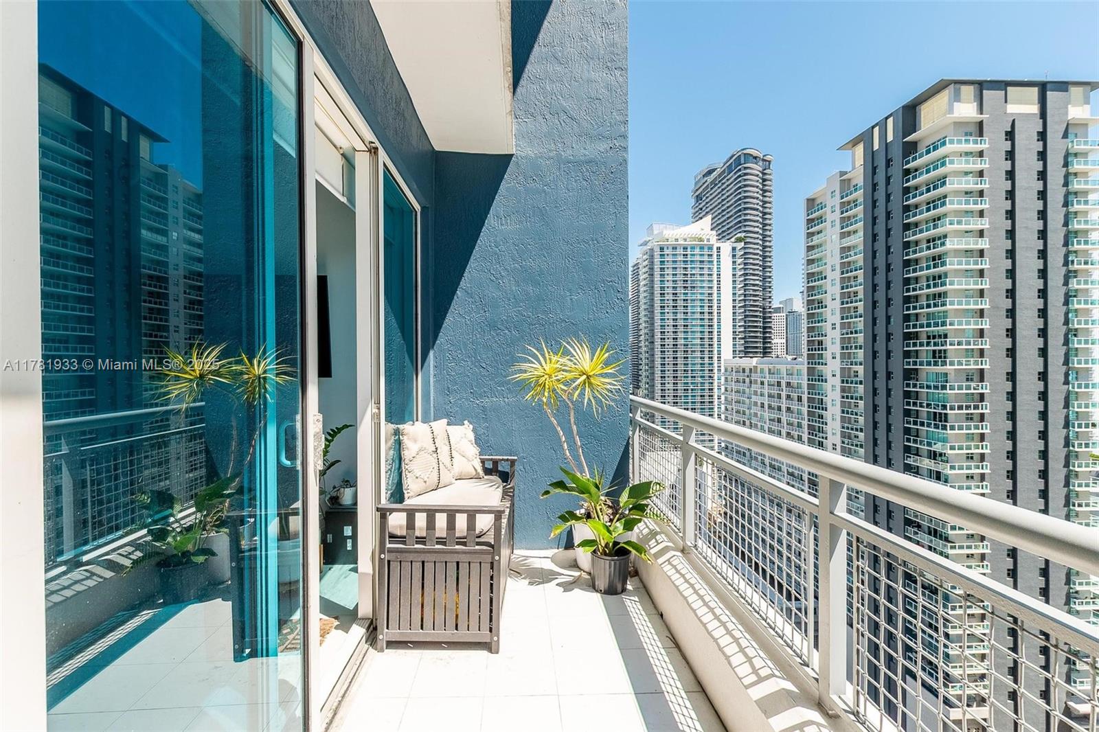 60 SW 13th St #2214, Miami FL 33130