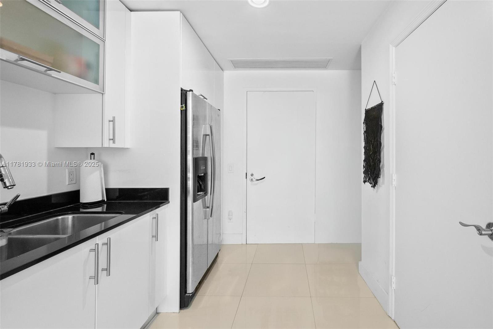 60 SW 13th St #2214, Miami FL 33130