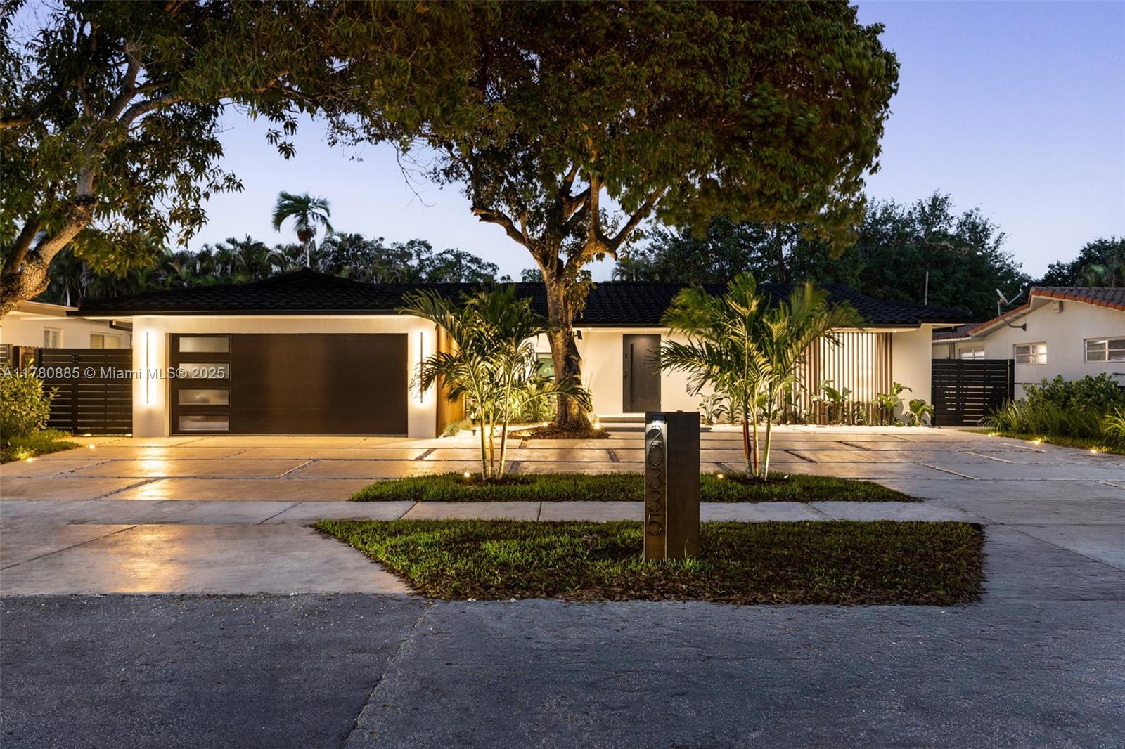 House for Sale in Miami, FL