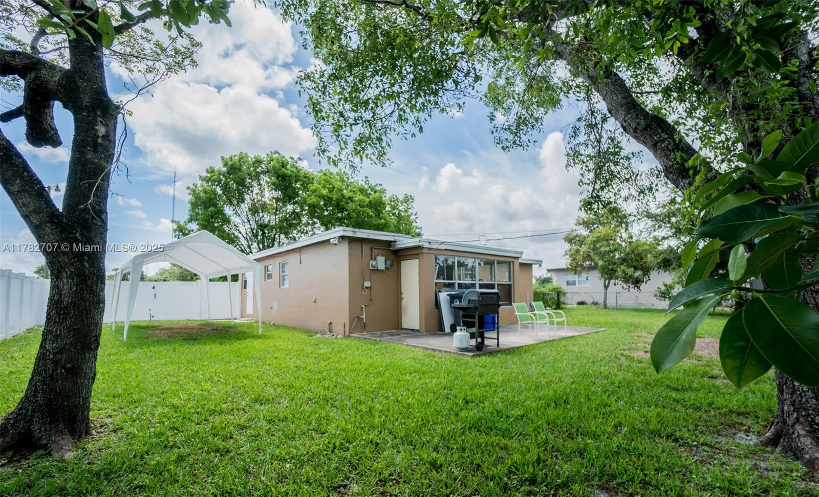 3330 SW 59th Terr, West Park, Florida image 10