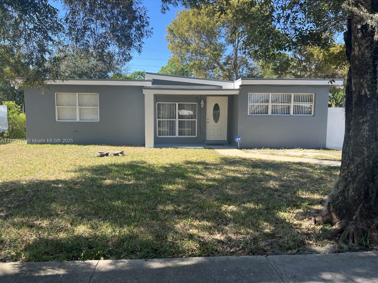 3330 SW 59th Terr, West Park, Florida image 5