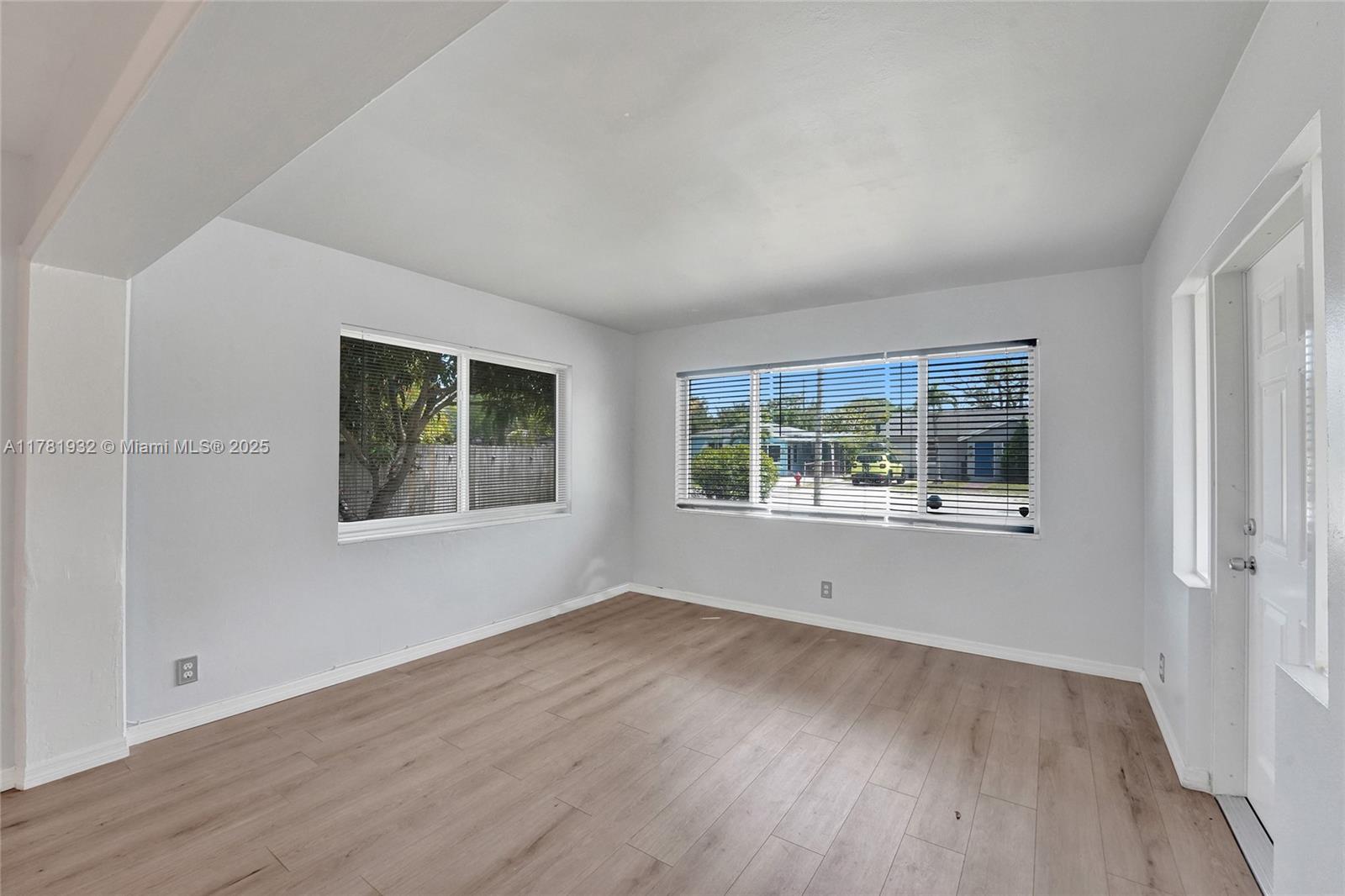 Property photo # 7