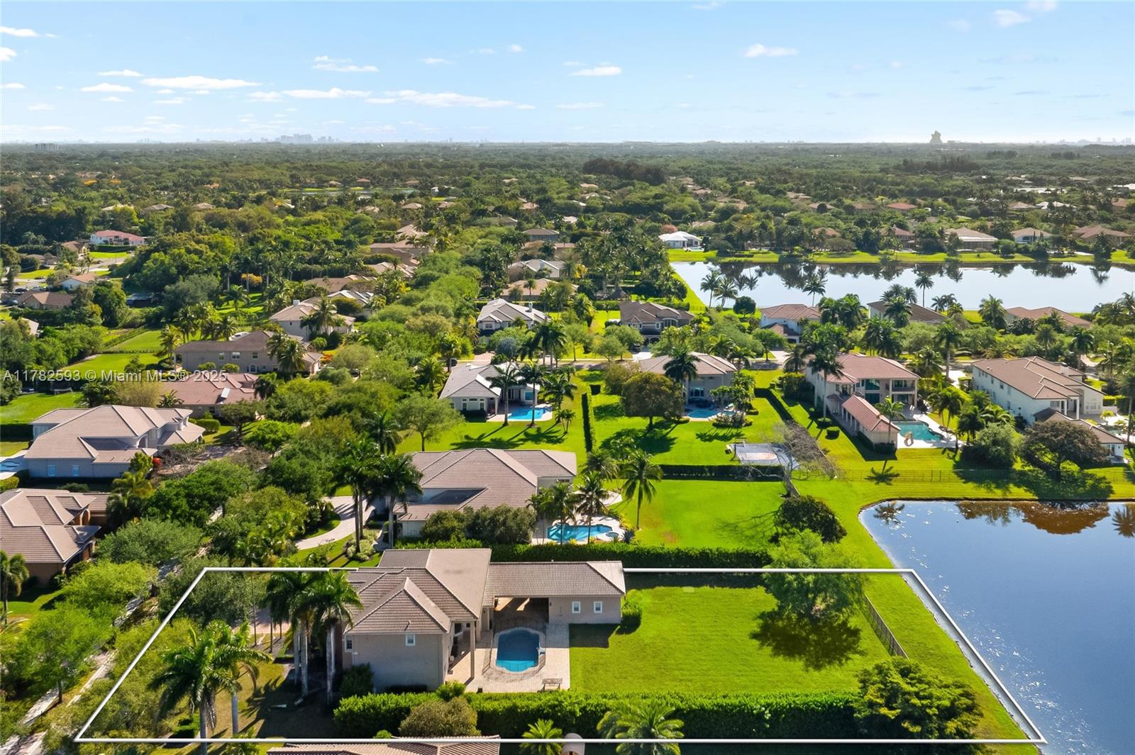 10972 Pine Lodge Trl, Davie, Florida image 2