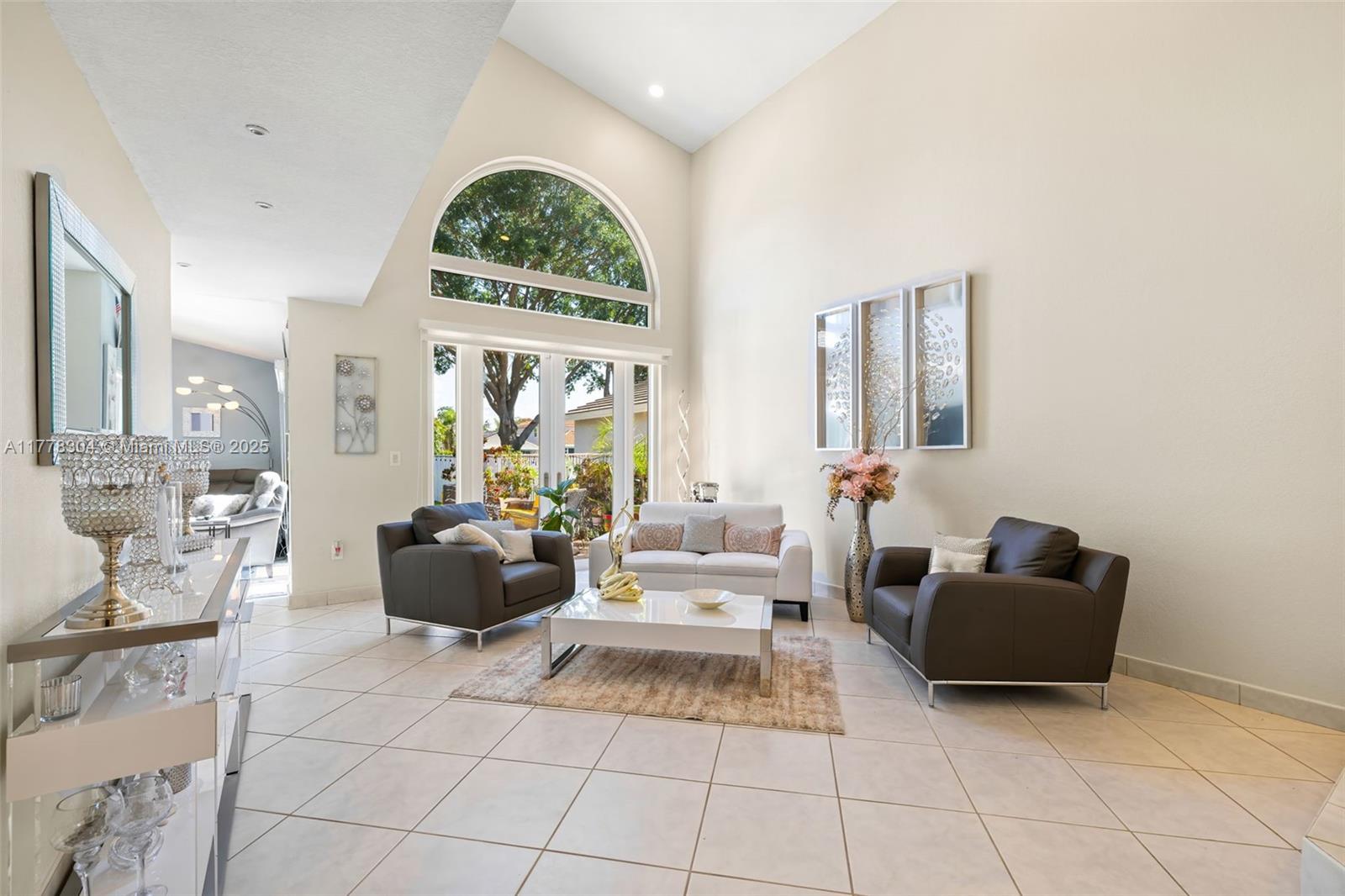 16607 Sapphire Mnr, Weston, Florida image 3