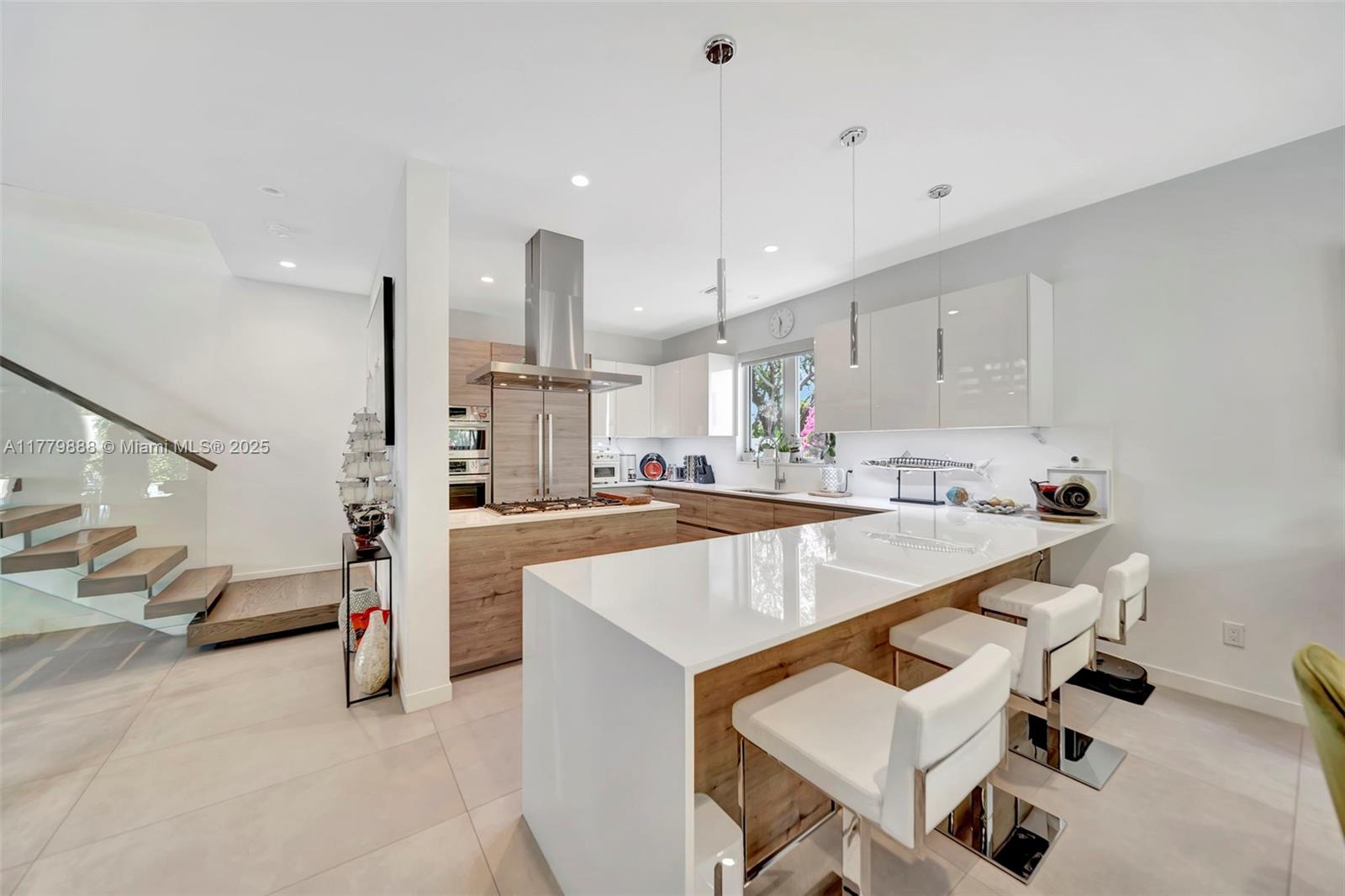 544 N Victoria Park Rd, Fort Lauderdale, Florida image 10
