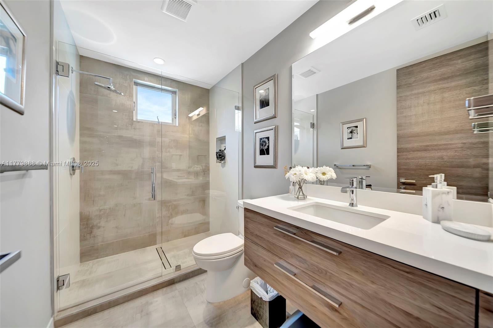 544 N Victoria Park Rd, Fort Lauderdale, Florida image 20