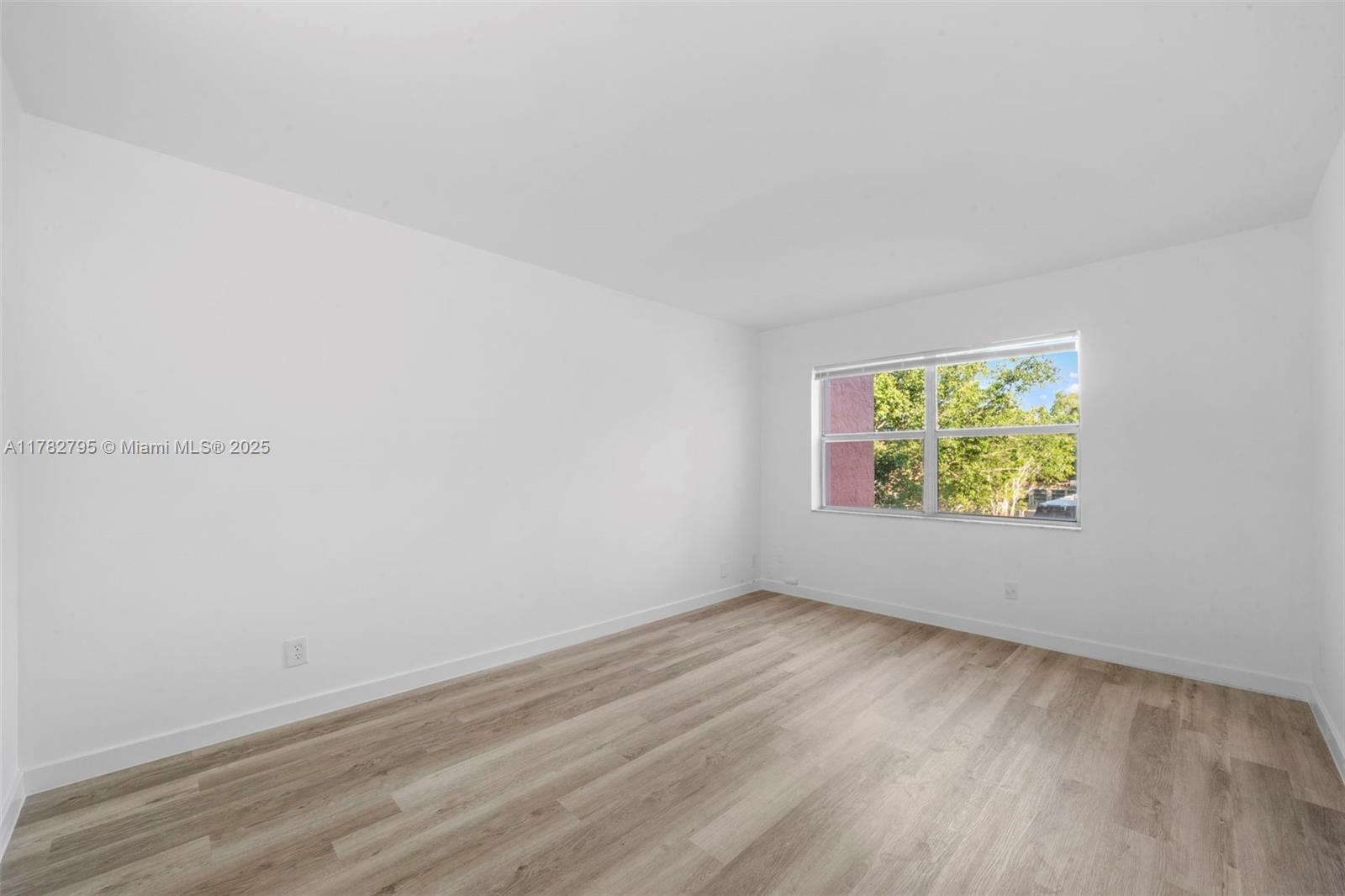 9601 Sunrise Lakes Blvd #206, Sunrise, Florida image 12