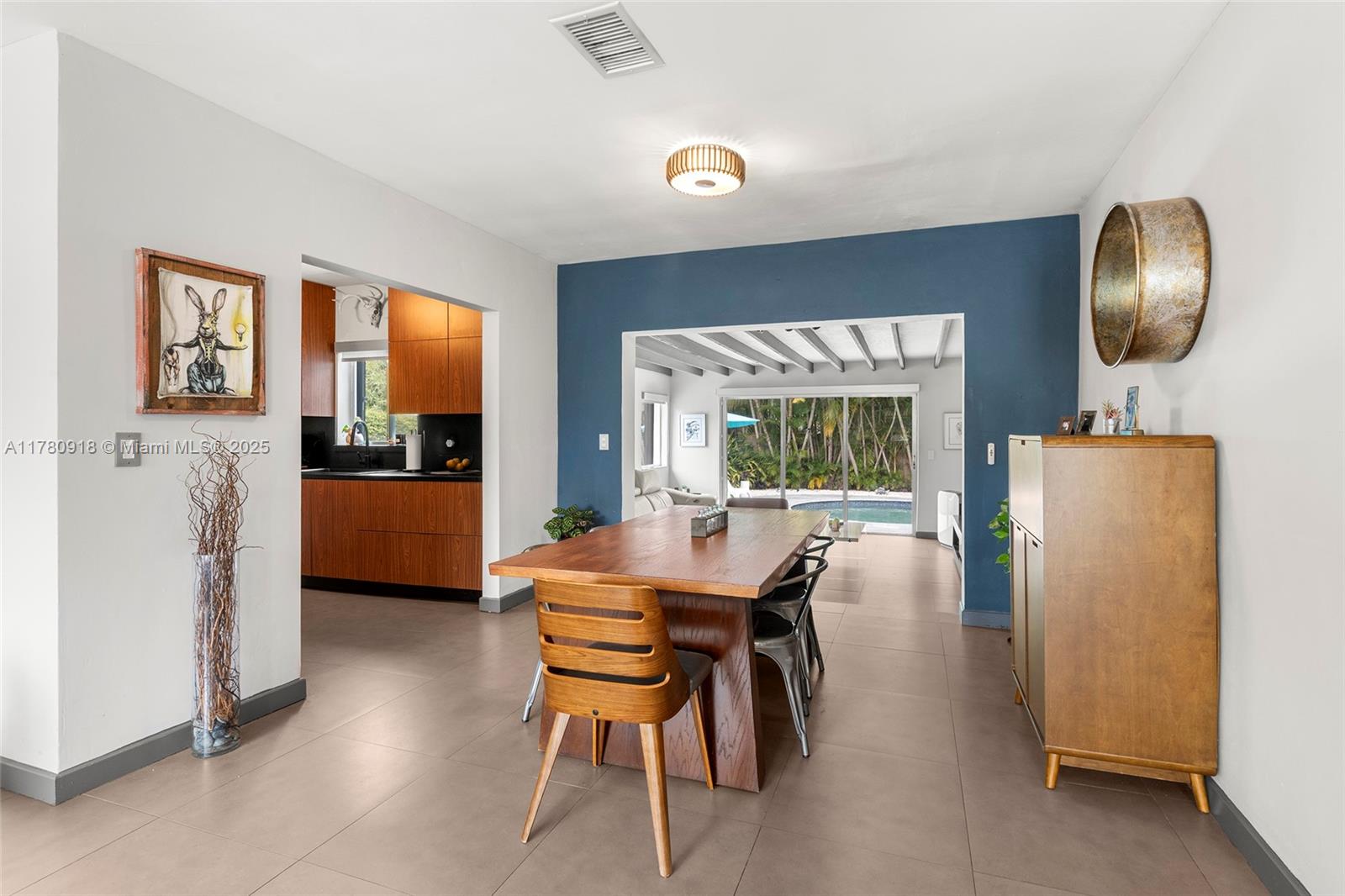 425 NE 114th St, Miami, Florida image 8