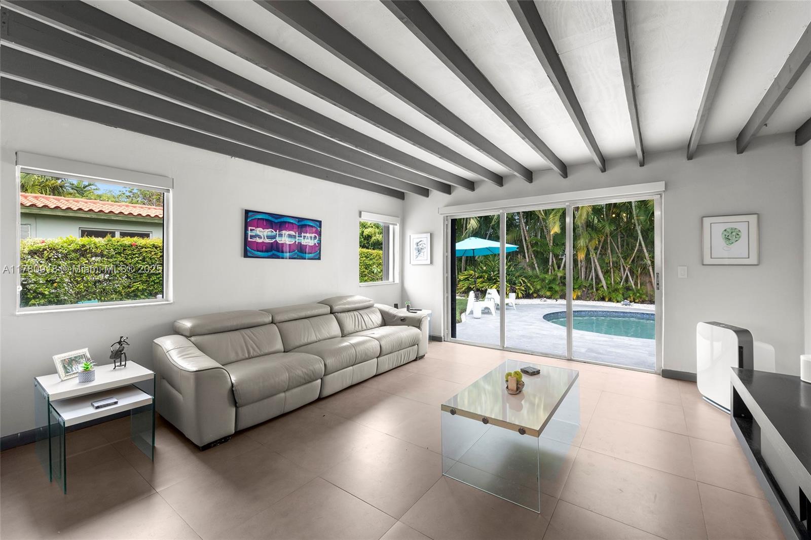 425 NE 114th St, Miami, Florida image 9