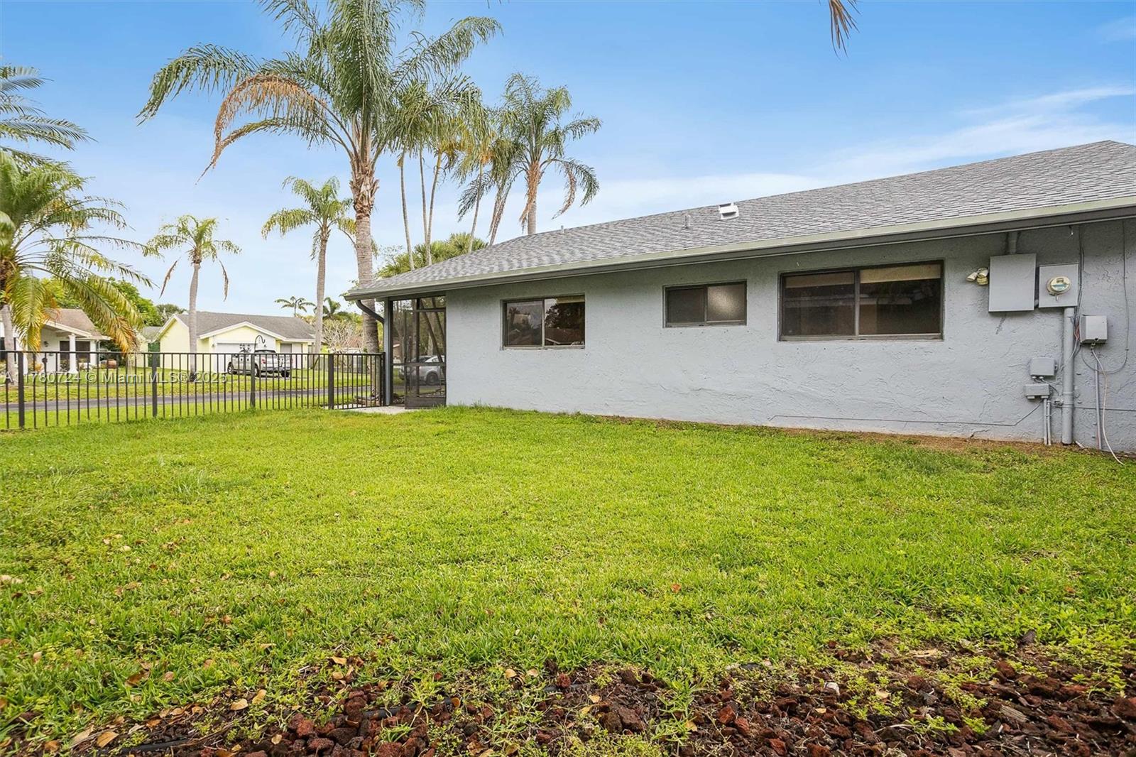971 NW 89th Ave, Plantation, Florida image 30