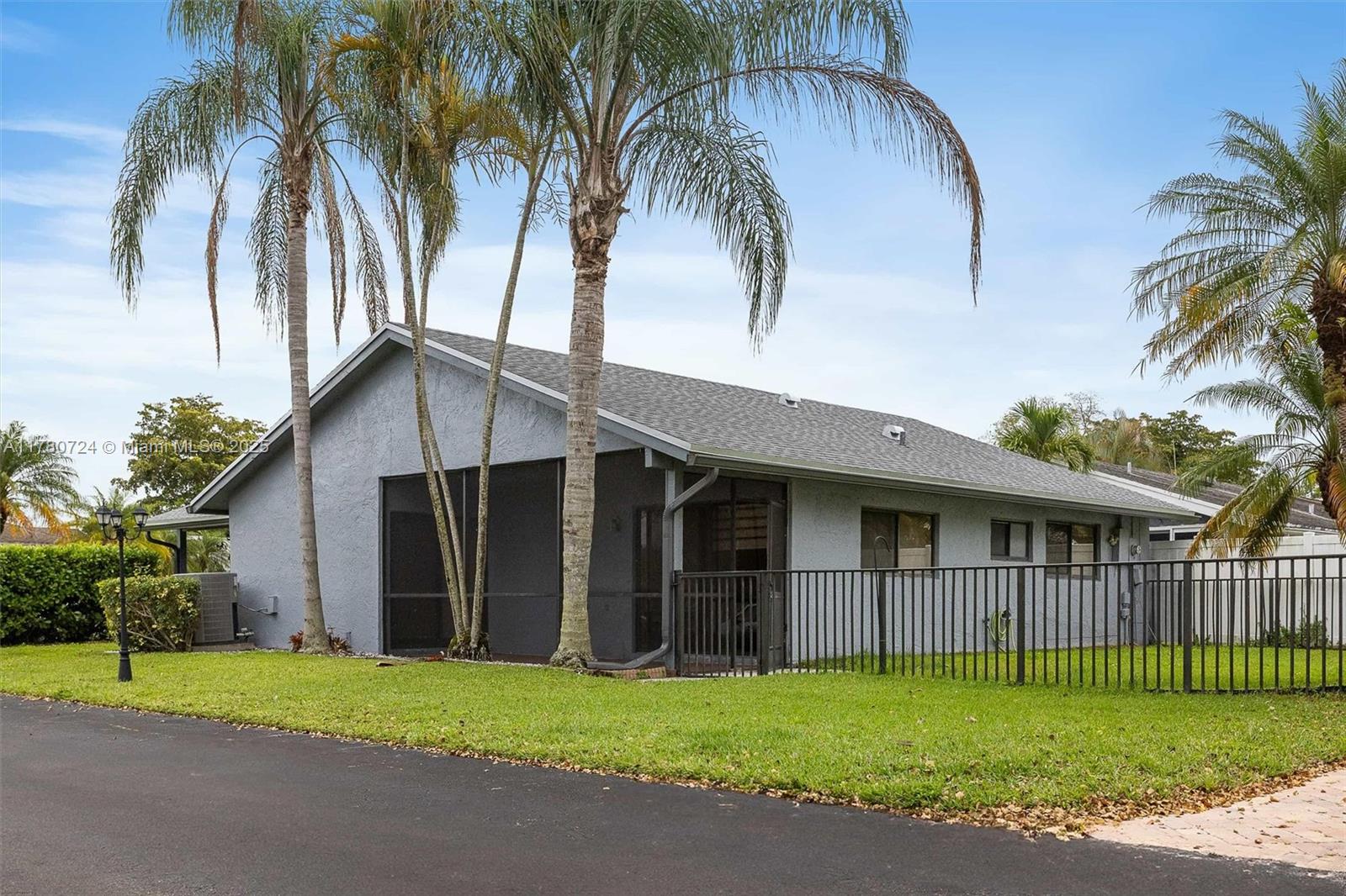 971 NW 89th Ave, Plantation, Florida image 35