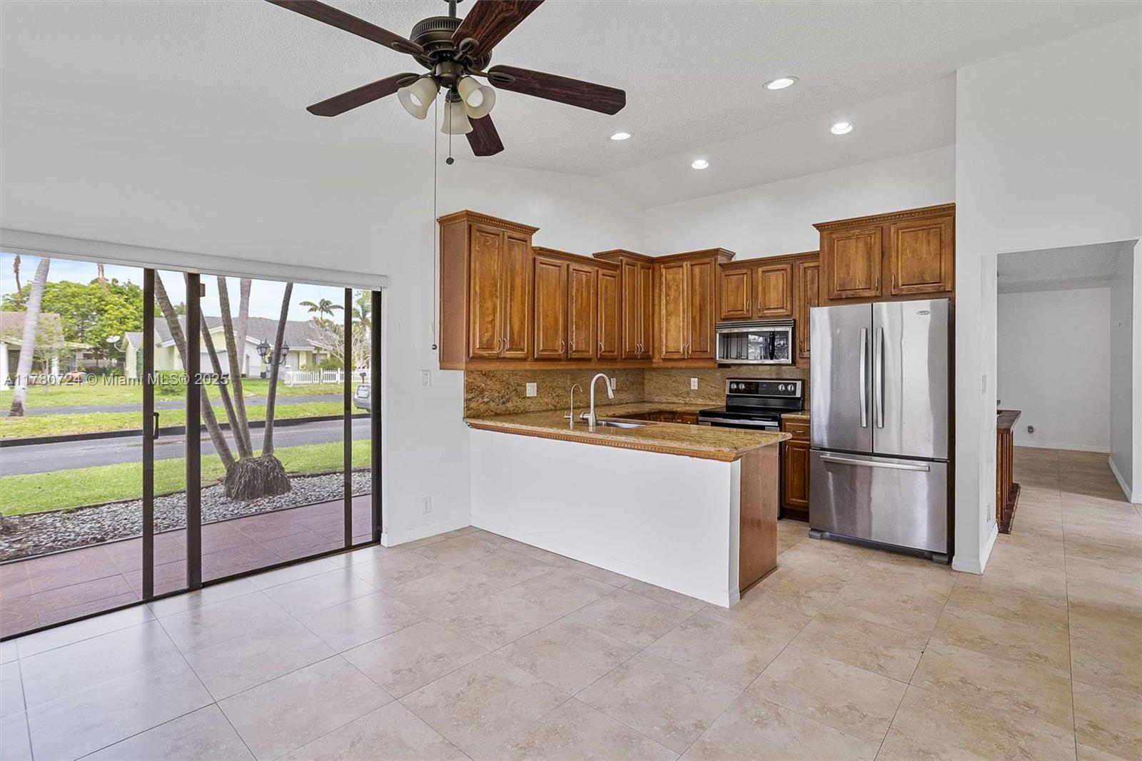 971 NW 89th Ave, Plantation, Florida image 9