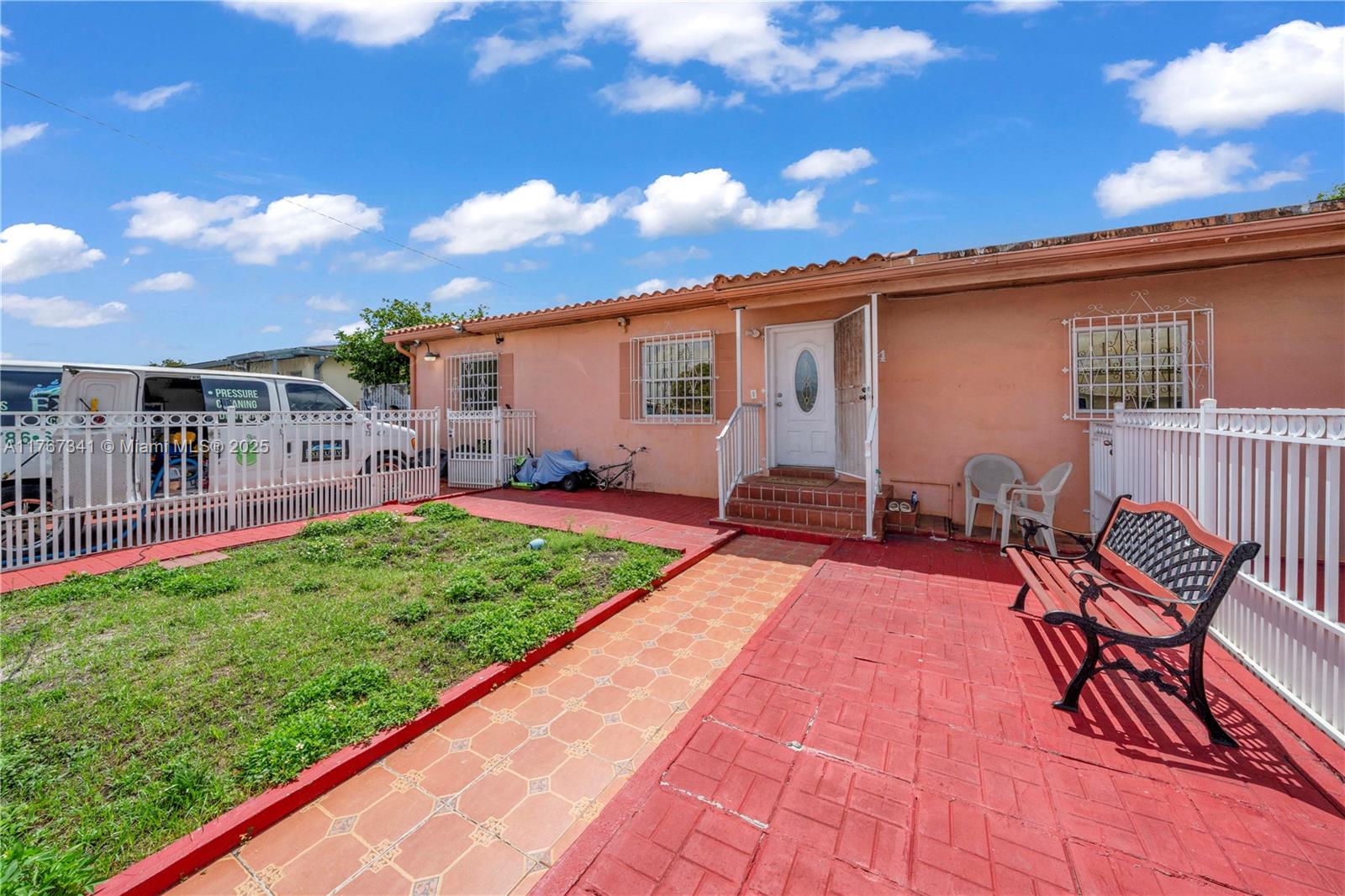 334 E 18th St  For Sale A11767341, FL