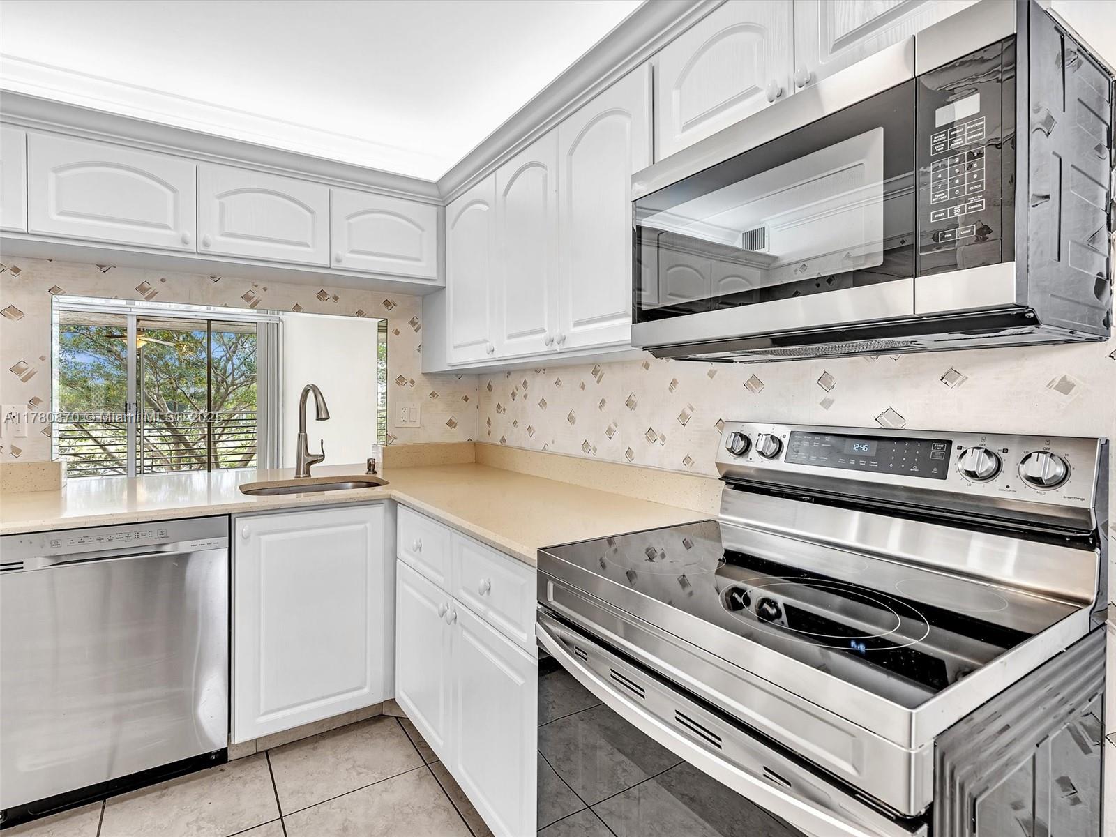 9311 Orange Grove Dr #301, Davie, Florida image 17