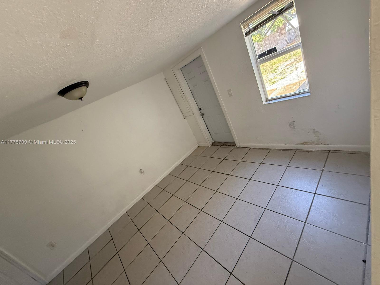 1612 NW 51st Ter, Miami, Florida image 9