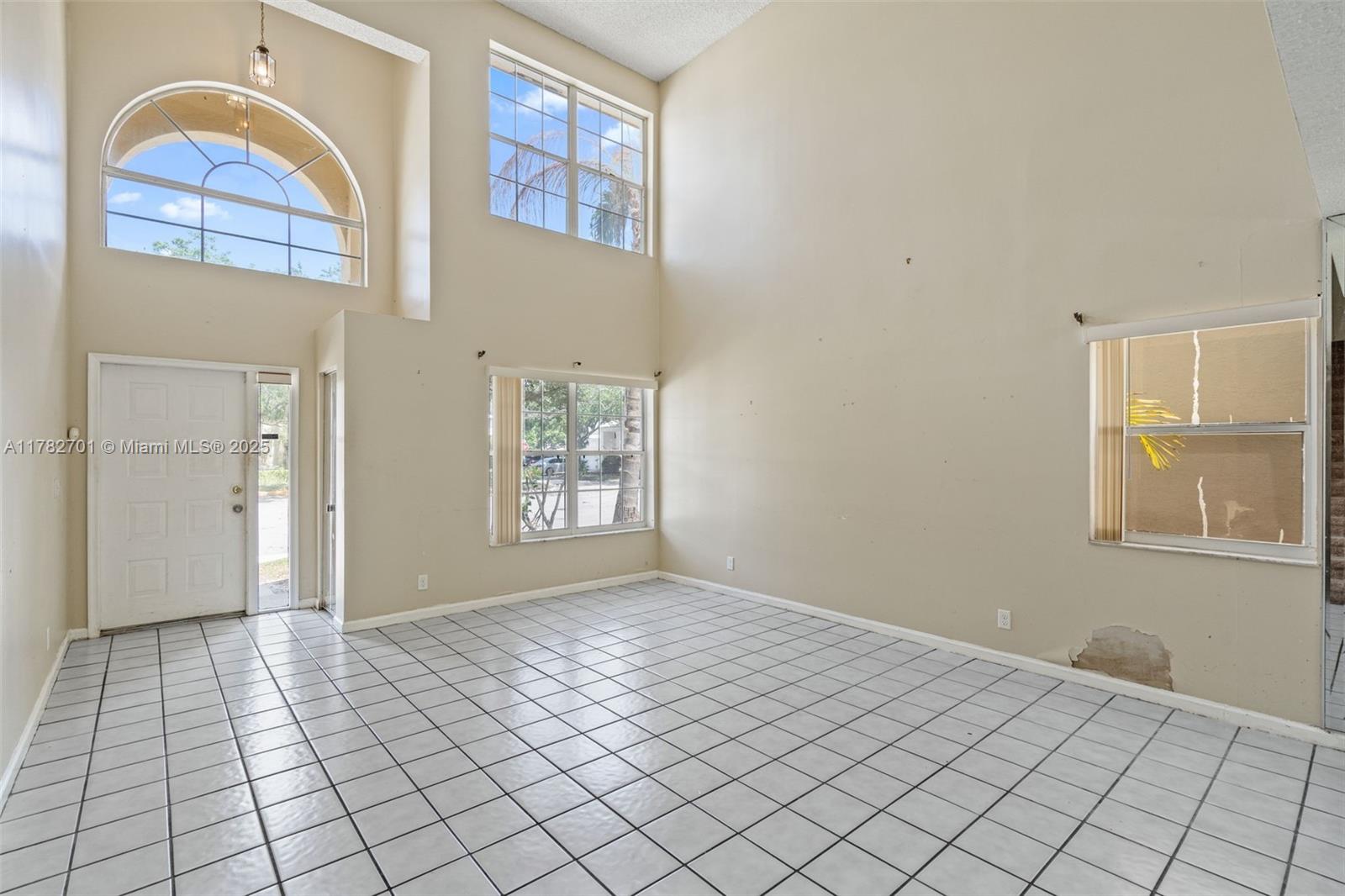 9454 NW 8th Cir, Plantation, Florida image 6
