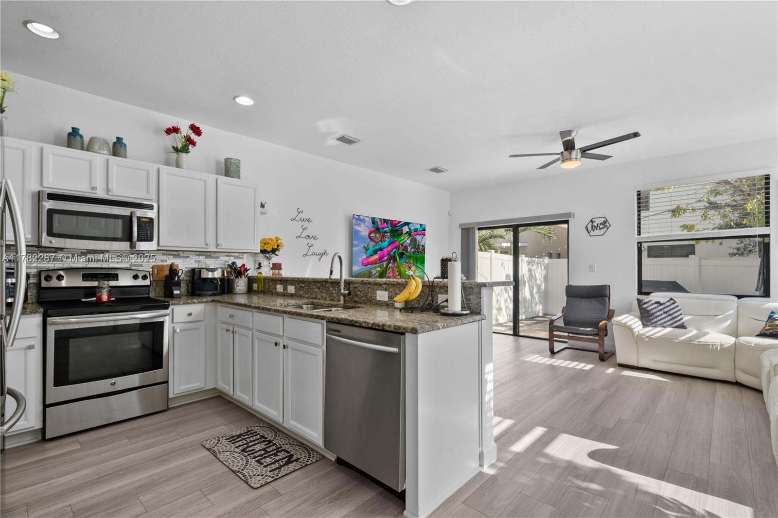 3516 W 88th Ter, Hialeah, Florida image 16