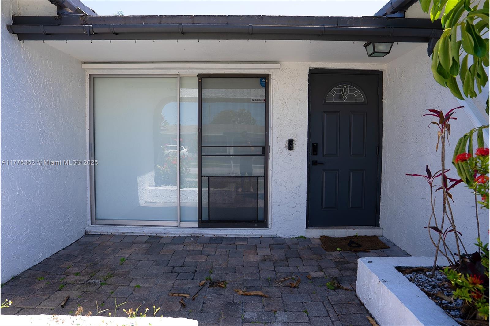 11660 NW 30th Pl, Sunrise, Florida image 4