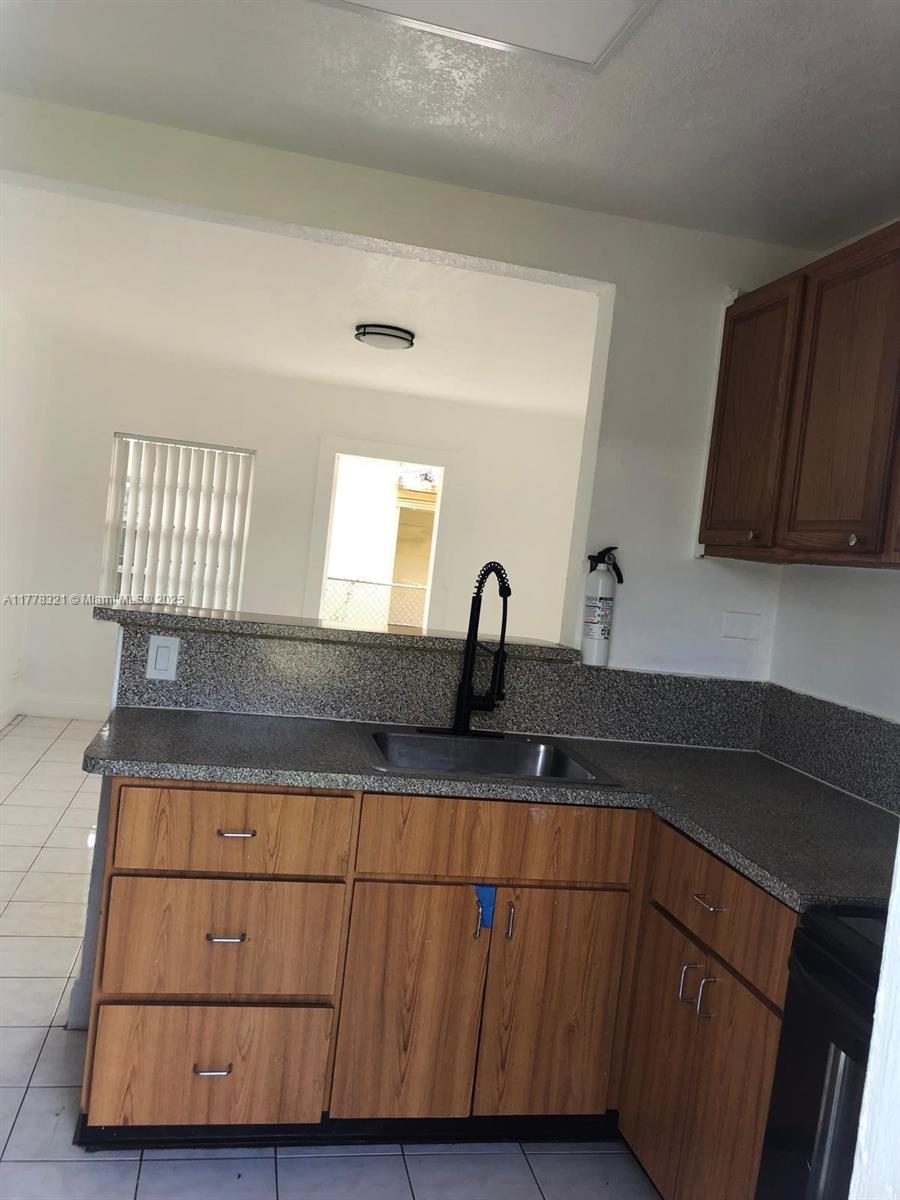 414 NW 15th Way, Fort Lauderdale, Florida image 7
