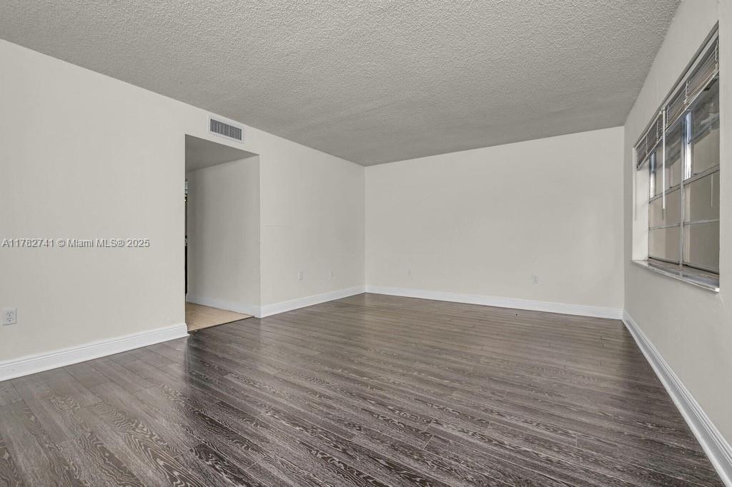 9050 NW 28th St #114, Coral Springs, Florida image 15