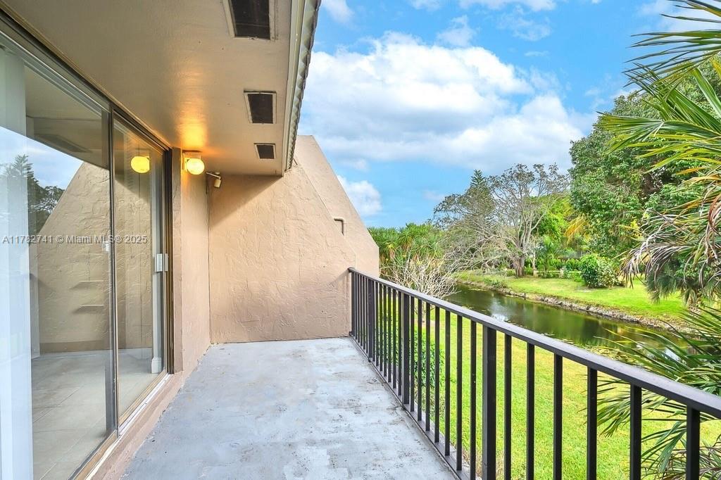 9050 NW 28th St #114, Coral Springs, Florida image 21