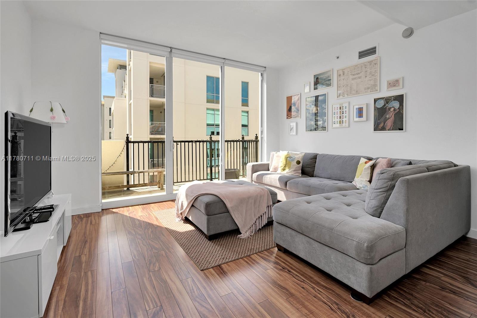 4100 Salzedo St #912, Coral Gables, Florida image 8