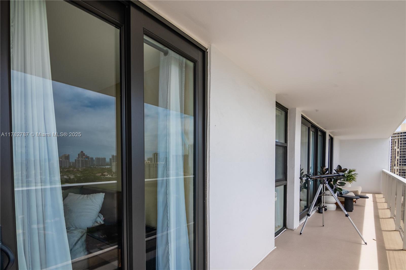 3731 N Country Club Dr #1927, Aventura, Florida image 5