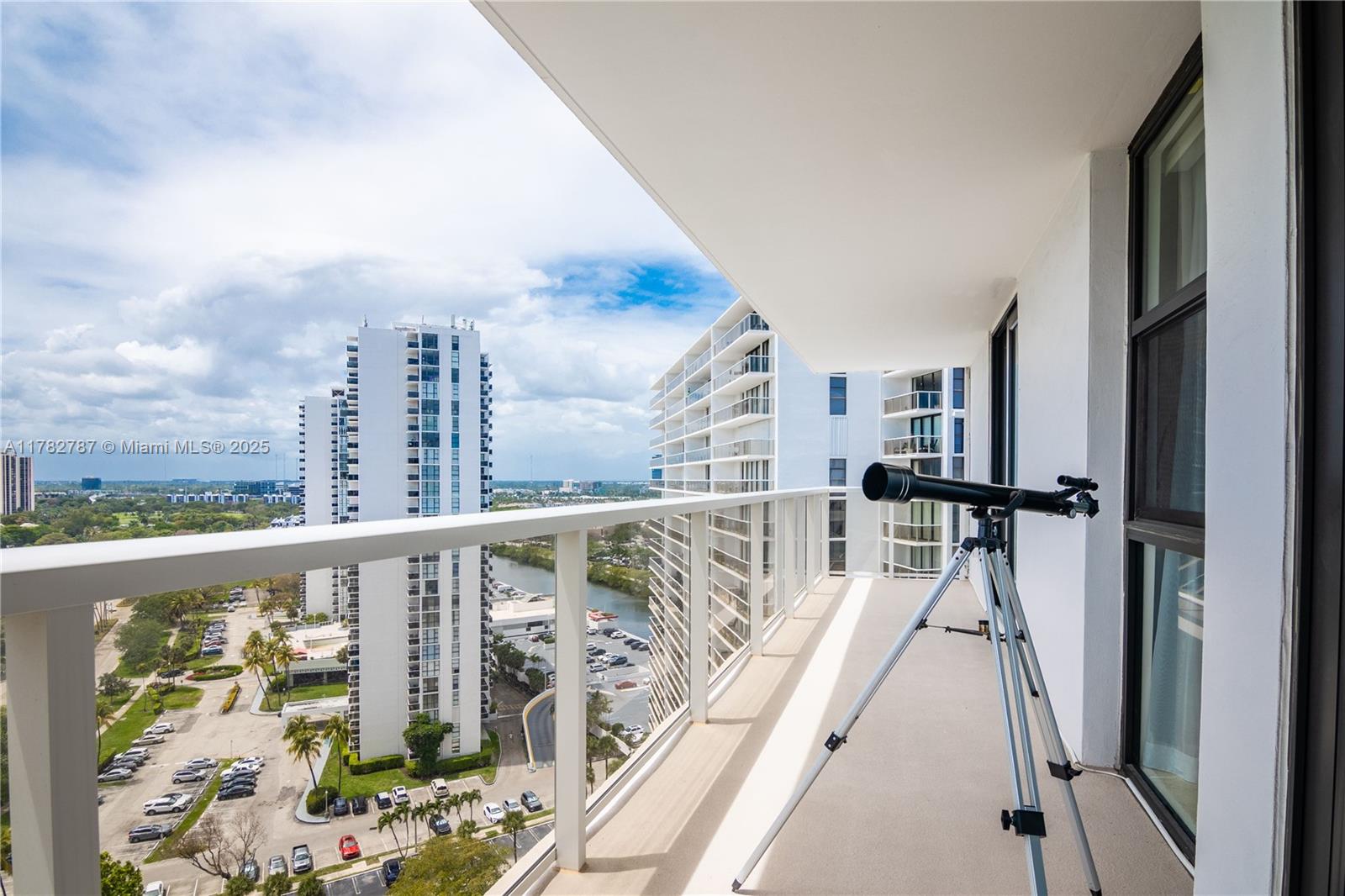 3731 N Country Club Dr #1927, Aventura, Florida image 7