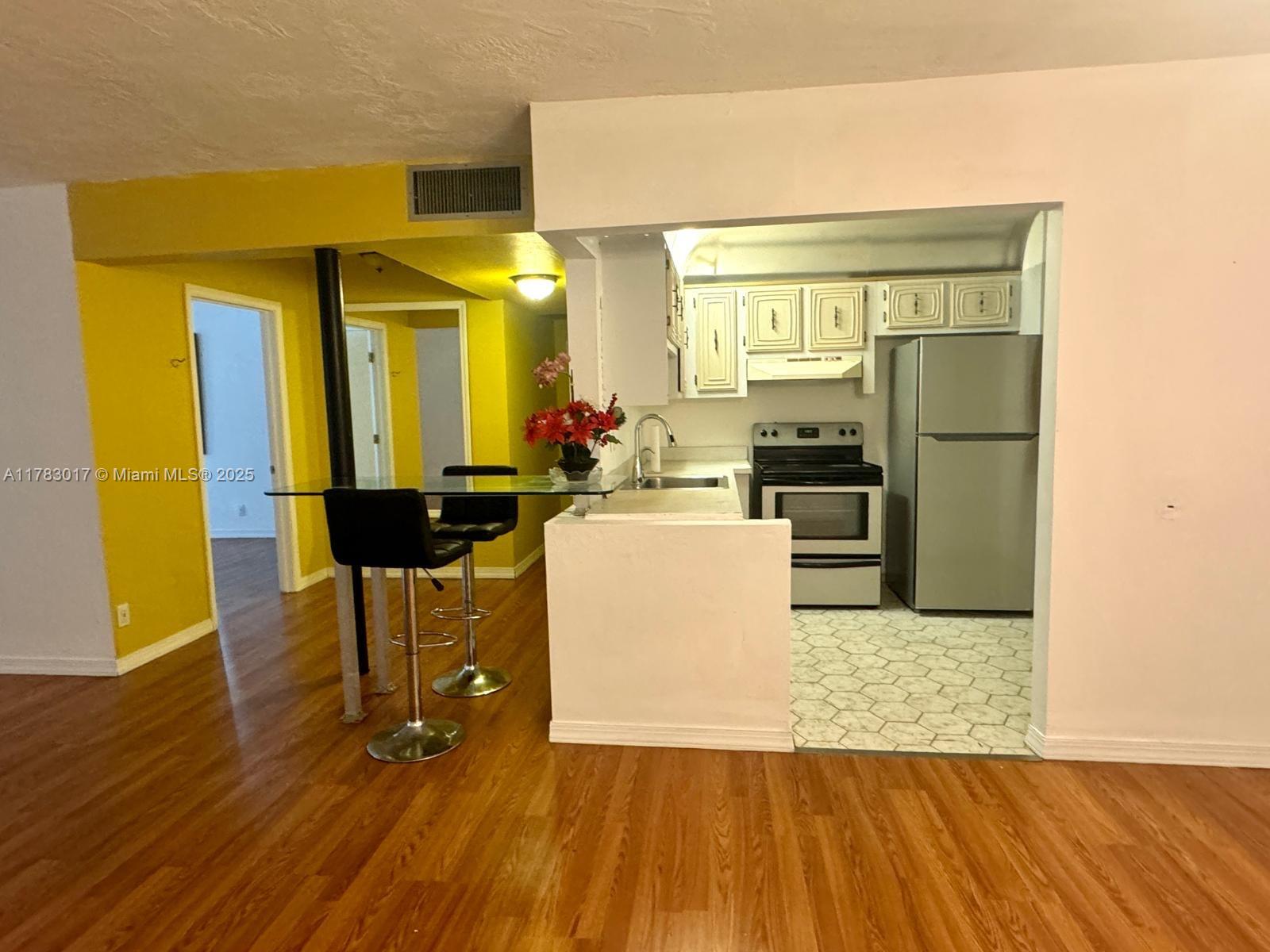 2841 Somerset Dr #117, Lauderdale Lakes, Florida image 8