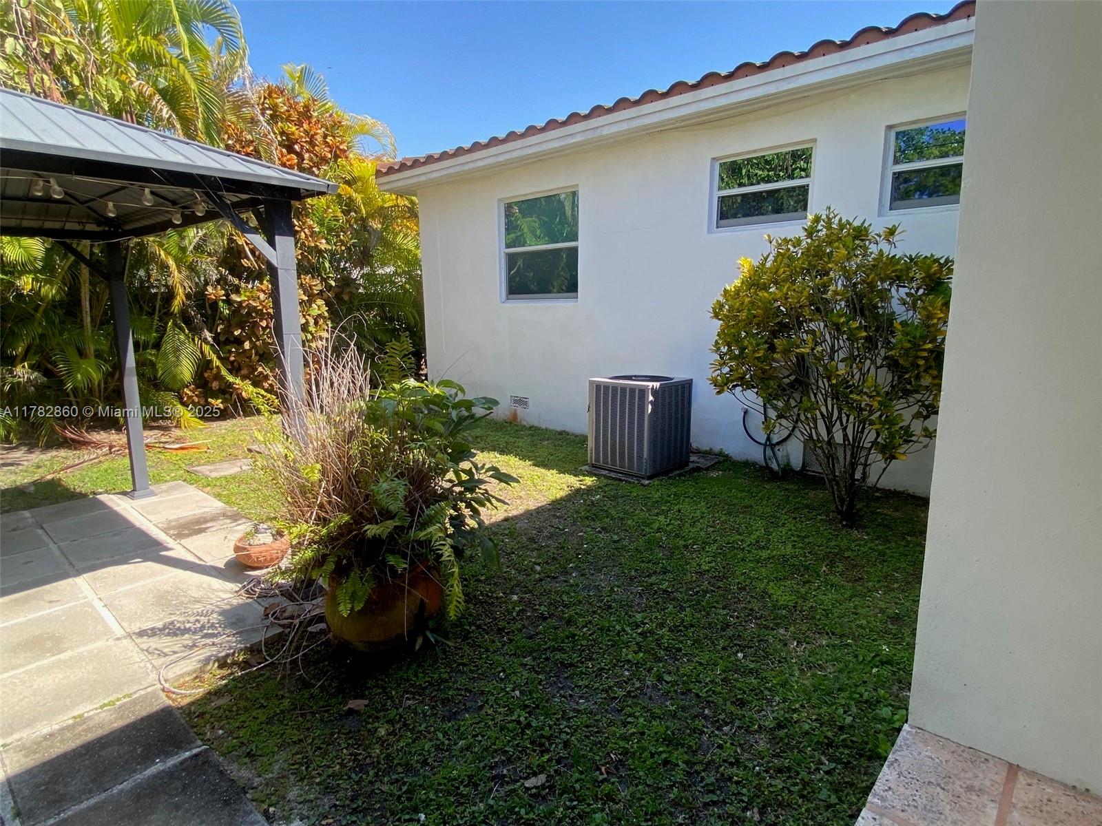 6331 SW 17th St, West Miami, Florida image 25