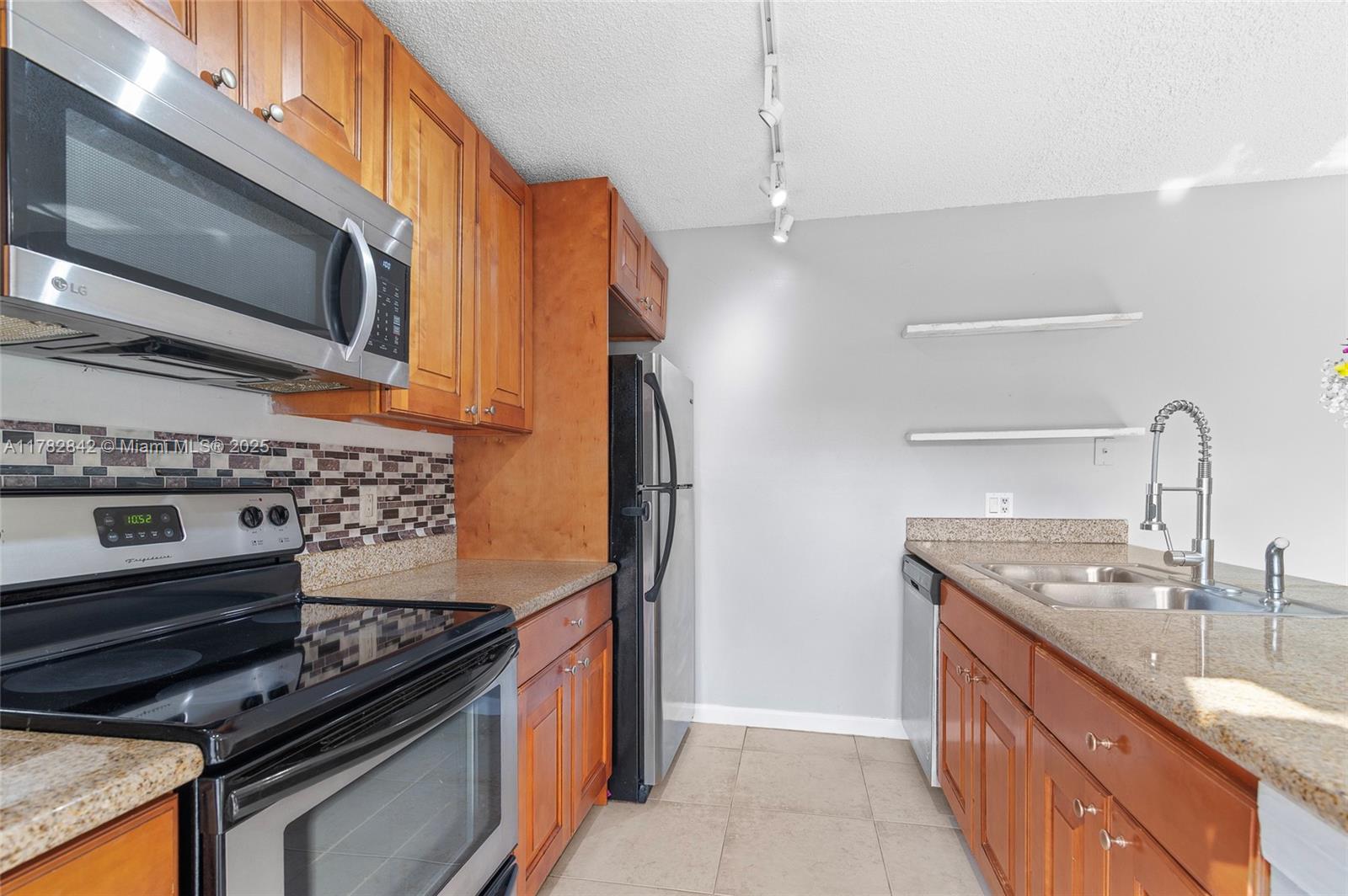 855 Blue Ridge Cir #855, West Palm Beach, Florida image 6