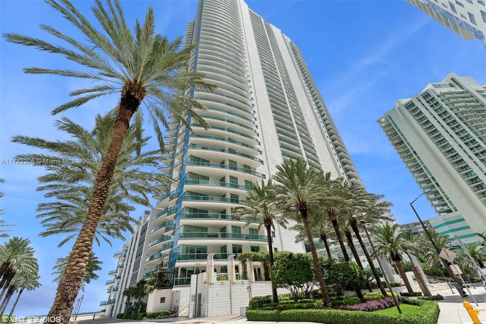1331 Brickell Bay Dr #2802, Miami FL 33131