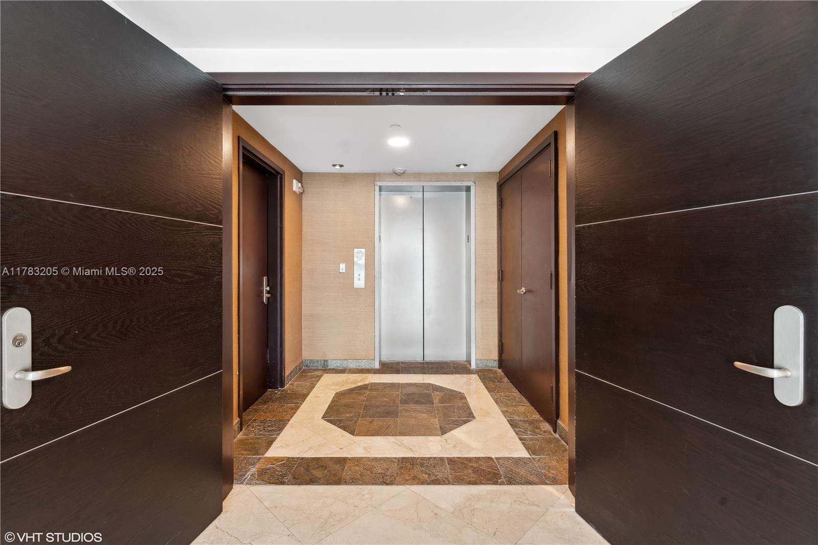 1331 Brickell Bay Dr #2802, Miami FL 33131
