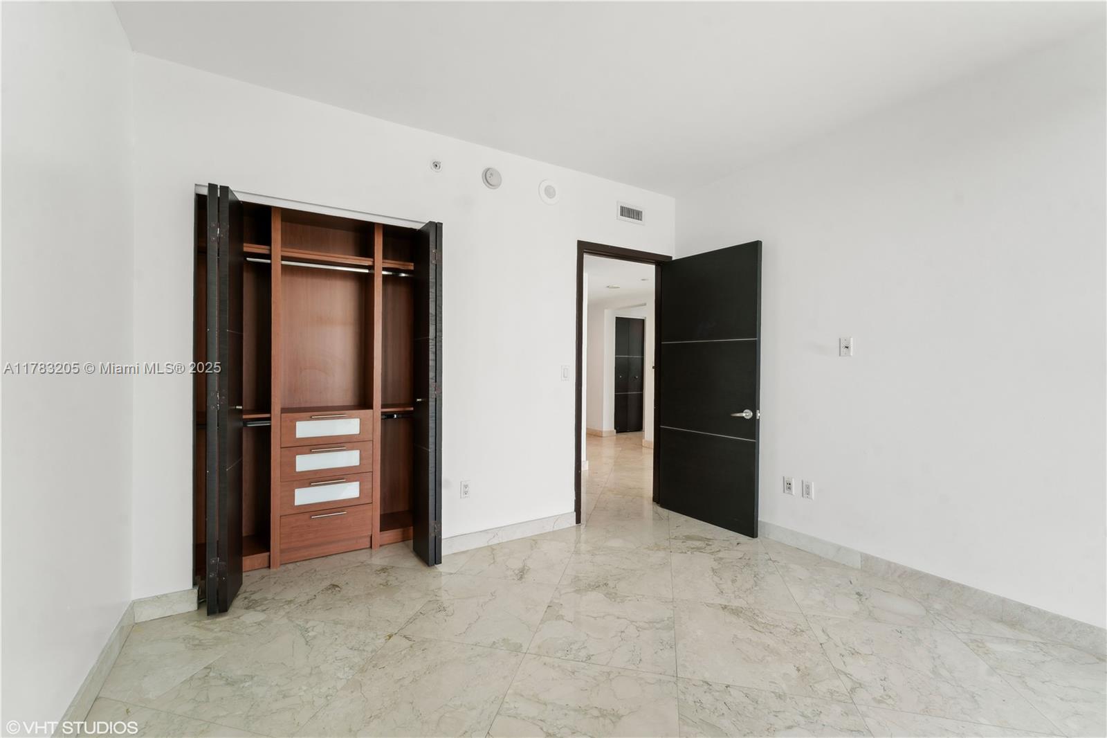 1331 Brickell Bay Dr #2802, Miami FL 33131
