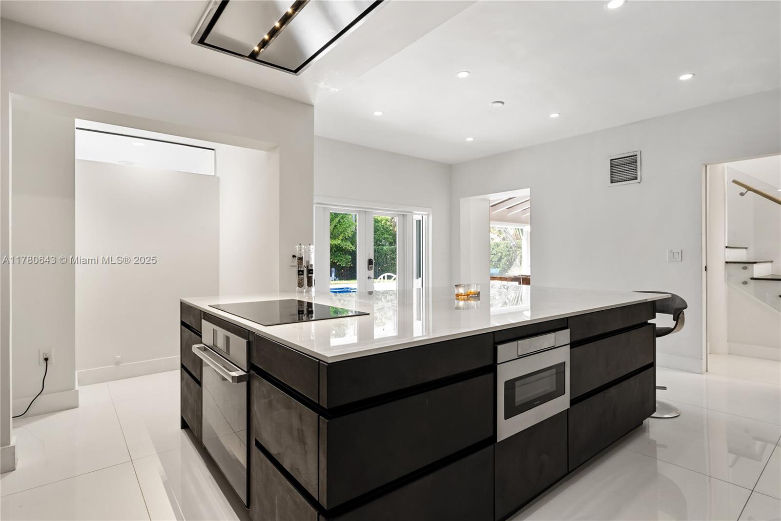5120 Alton Road, Miami Beach, Florida image 16