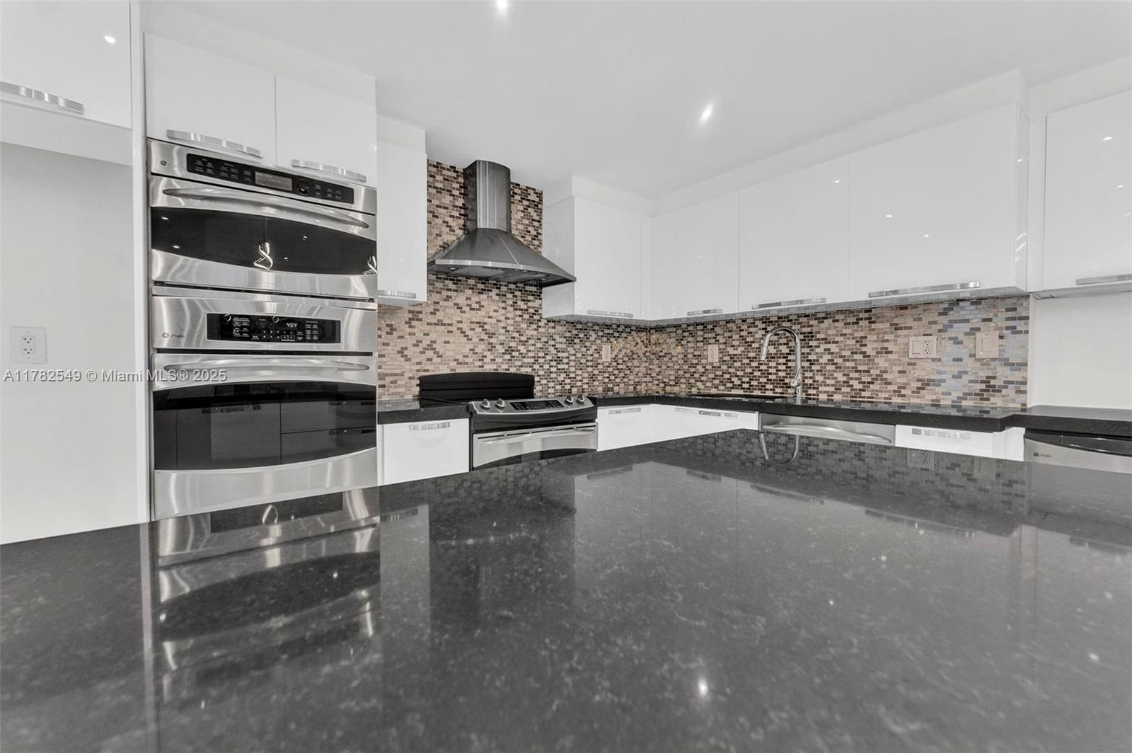 Property photo # 7