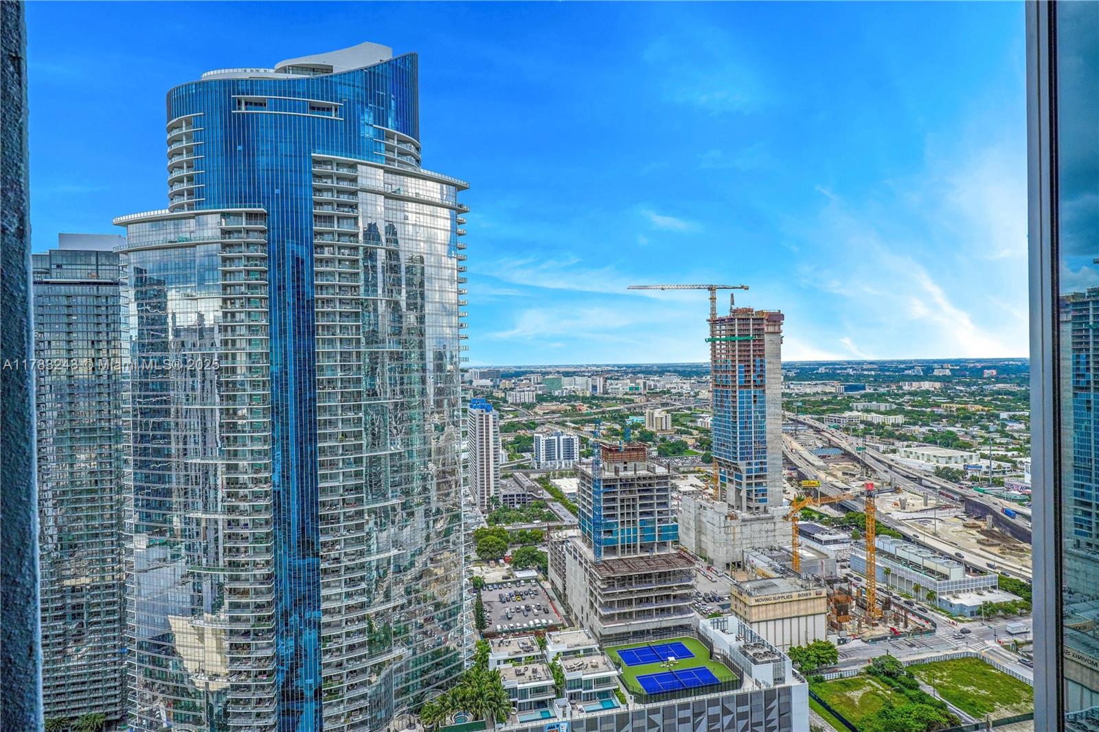 888 Biscayne Blvd #4212, Miami FL 33132