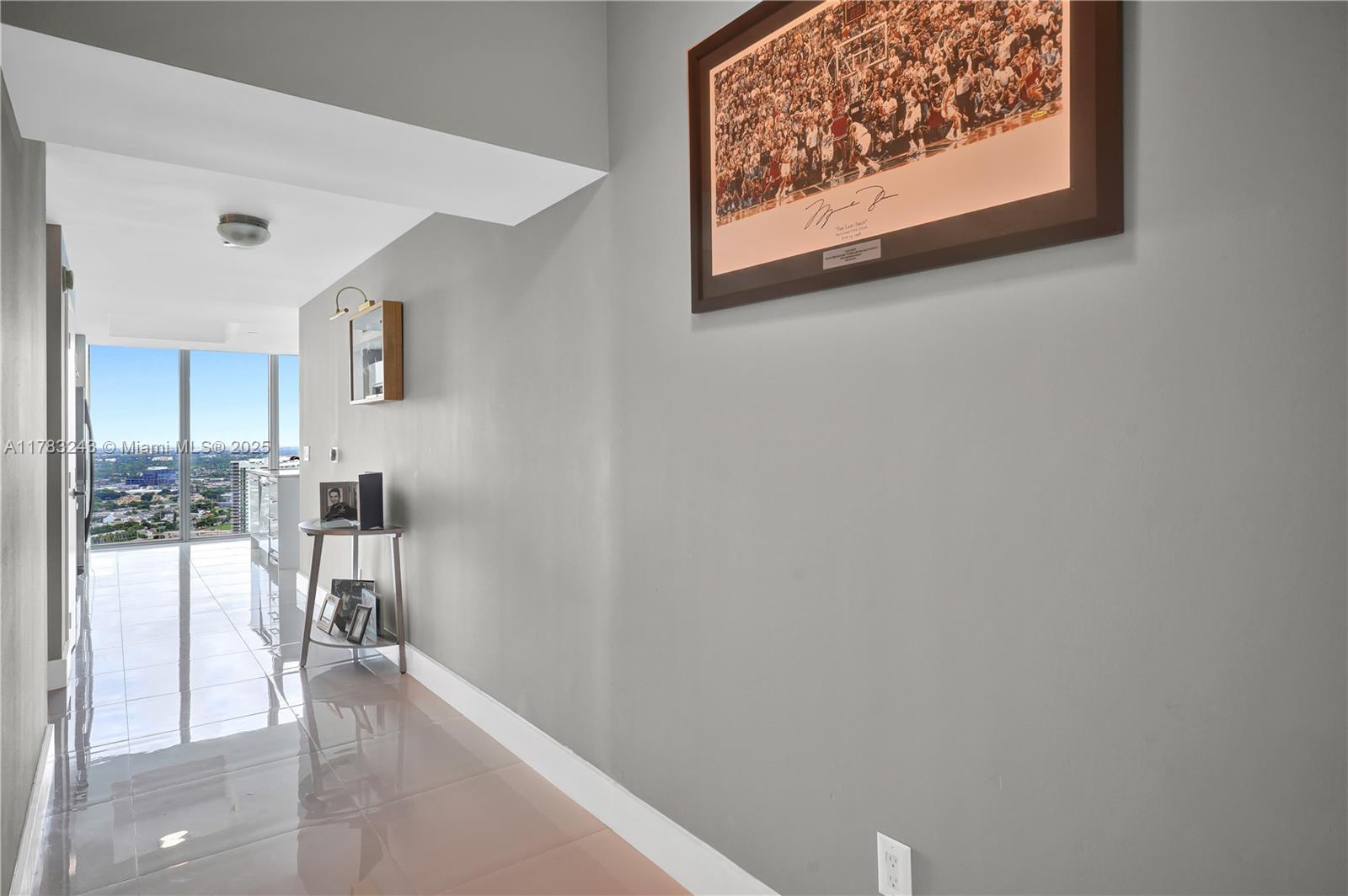 888 Biscayne Blvd #4212, Miami FL 33132