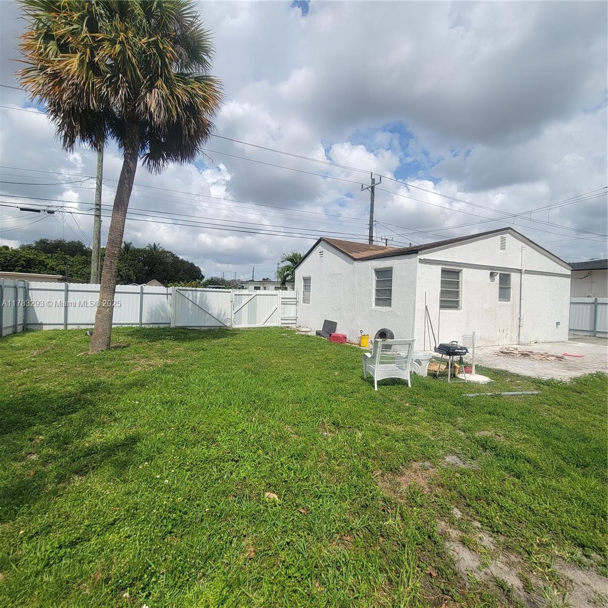 Listing Photo 11