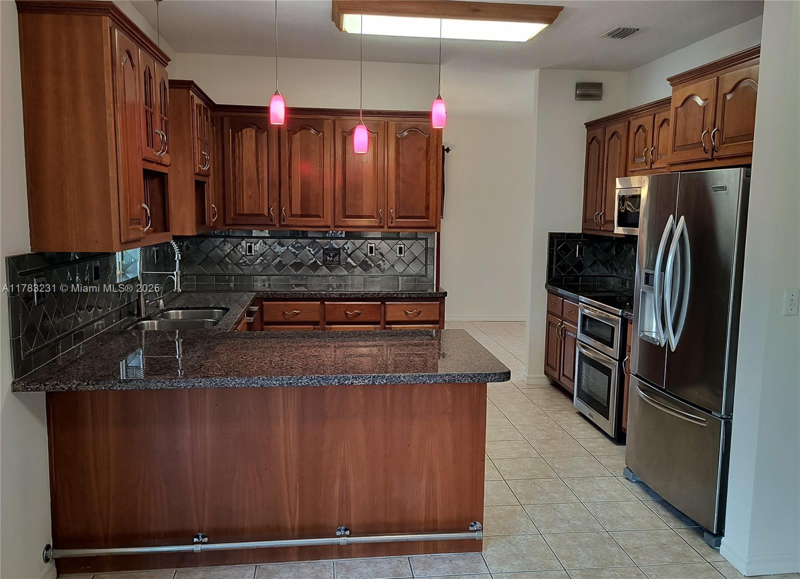650 SE 30th Dr, Homestead, Florida image 4