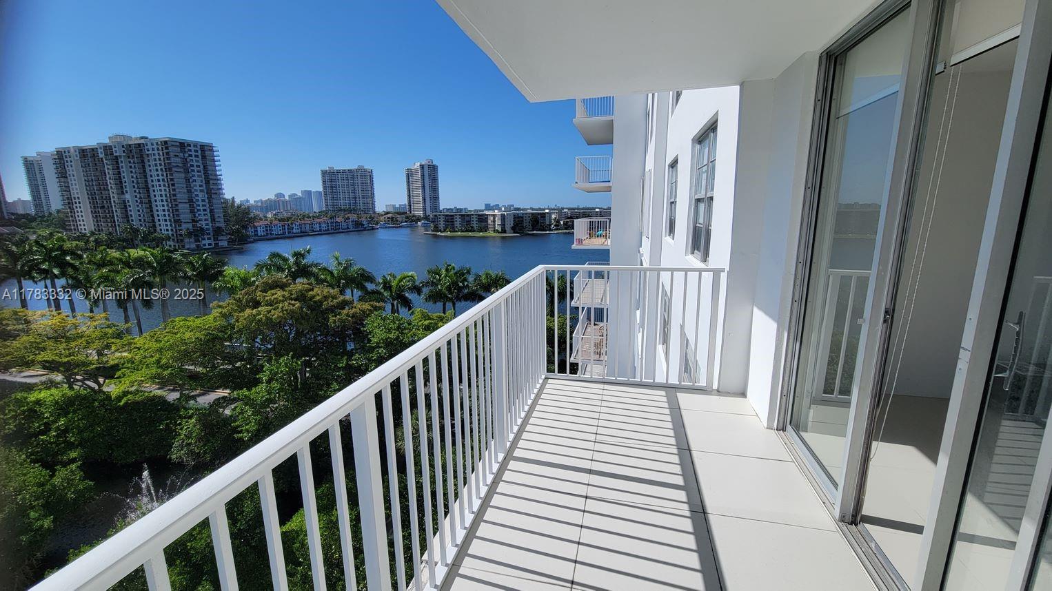 2801 NE 183rd St #714W, Aventura, Florida image 4