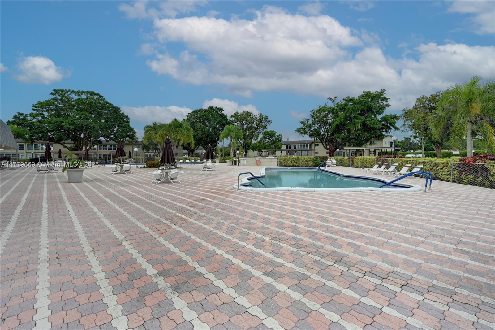 651 NW 80th Ter #207, Margate, Florida image 25