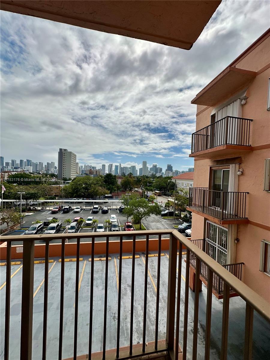 Listing Photo 10