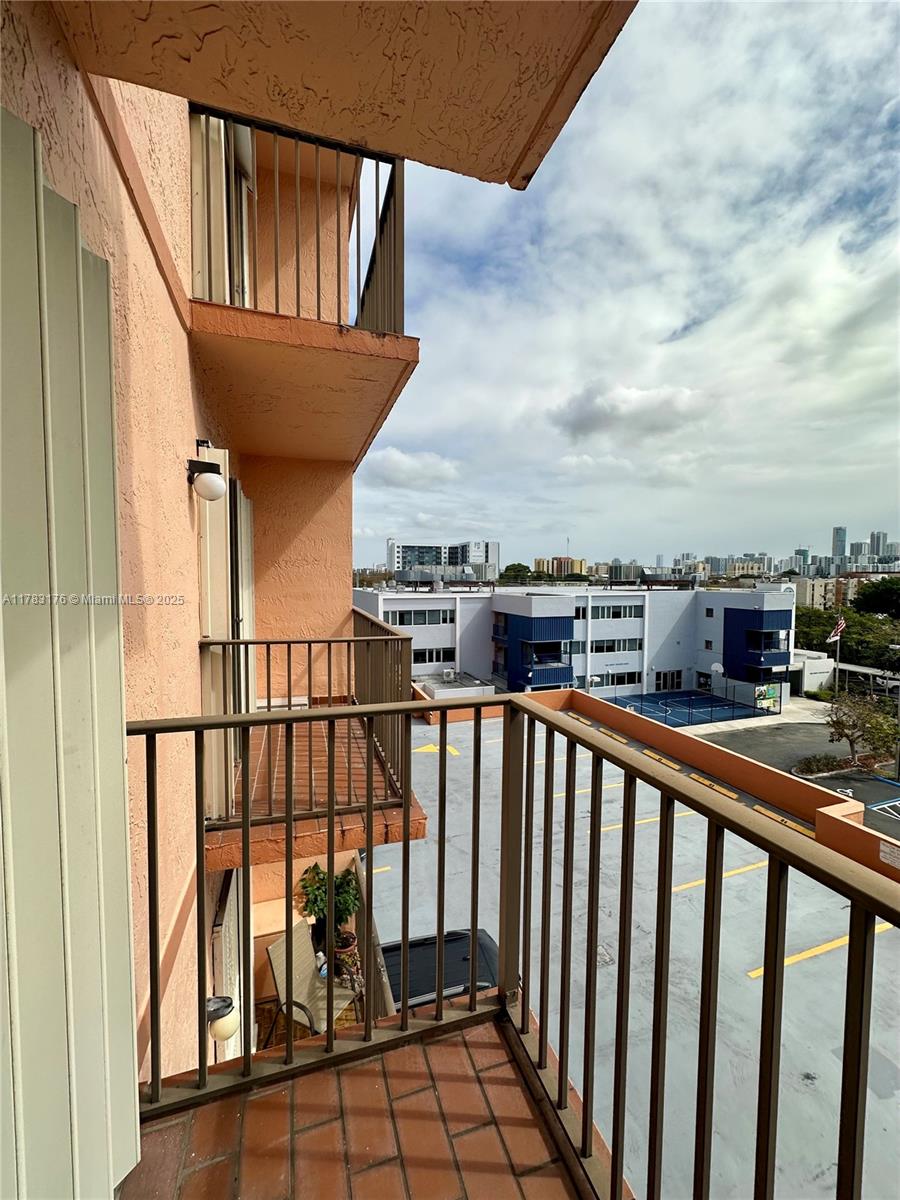 Listing Photo 11