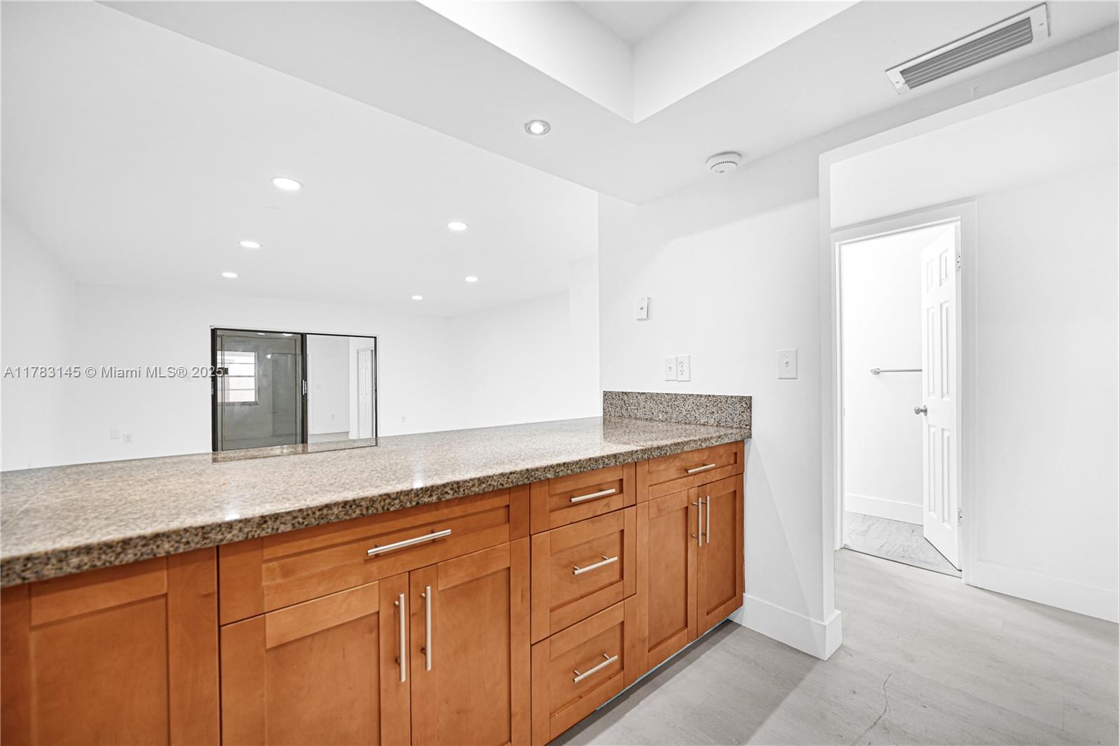 1845 W 73rd Pl #1845, Hialeah, Florida image 18