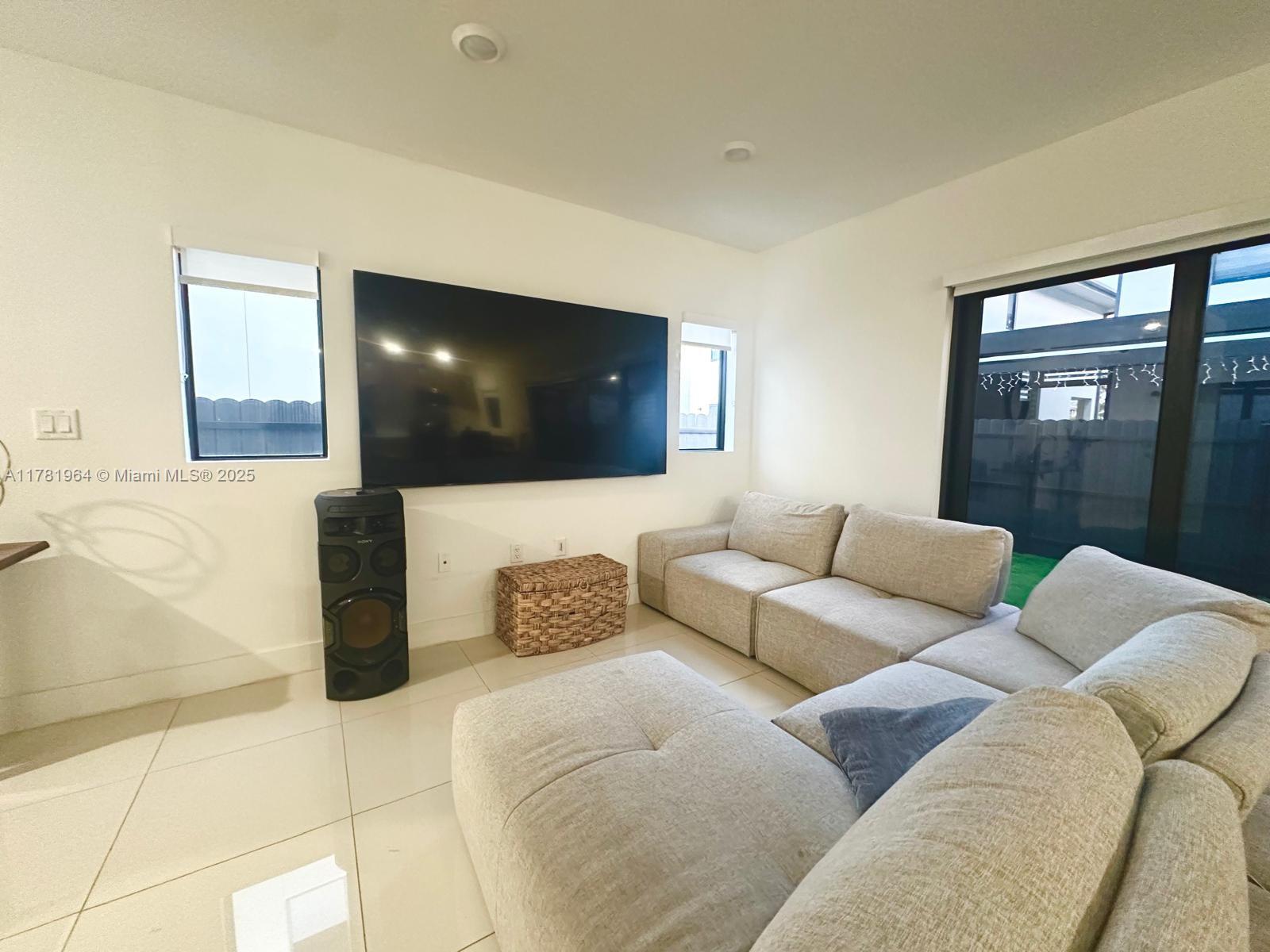 Property photo # 6