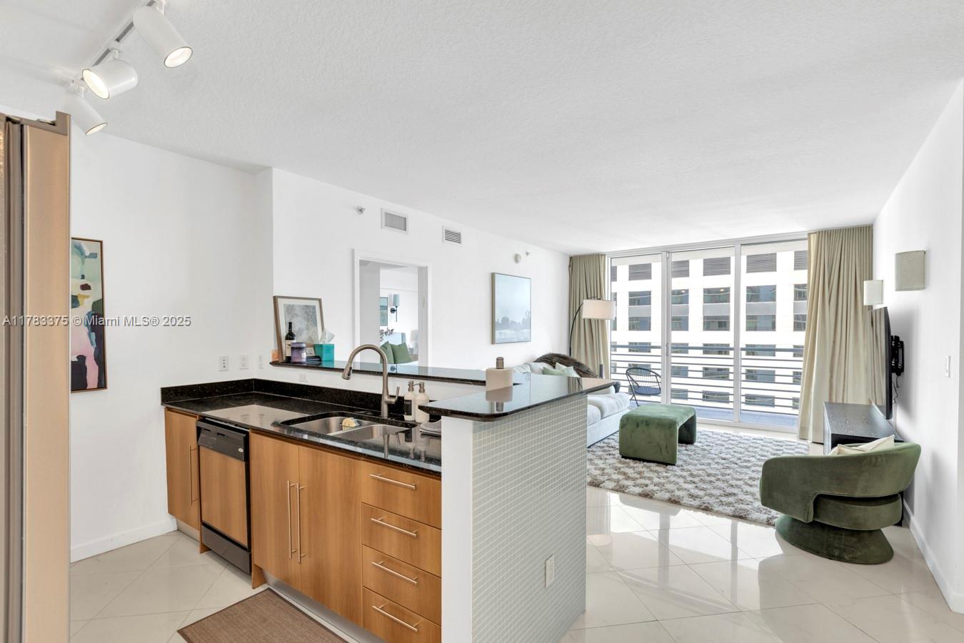 335 S Biscayne Bl #3408, Miami, Florida image 2